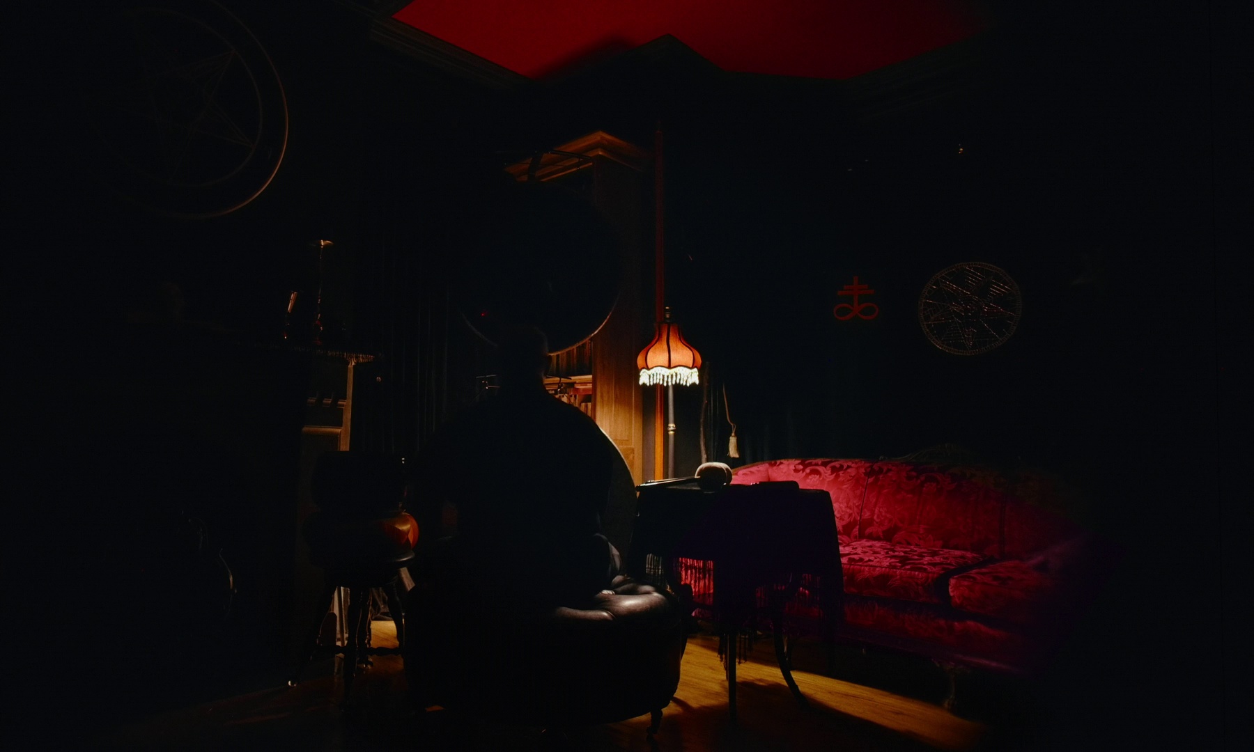 撒旦的王国 [无字片源].Realm.of.Satan.2024.1080p.MUBI.WEB-DL.DDP5.1.H.264-DreamHD 2.78GB-6.png