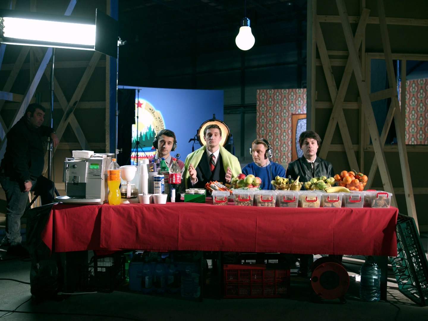 大写的印刷体 [英文字幕].Uppercase.Print.2020.1080p.AMZN.WEB-DL.DDP2.0.H.264-TEPES 7.19GB-6.jpg