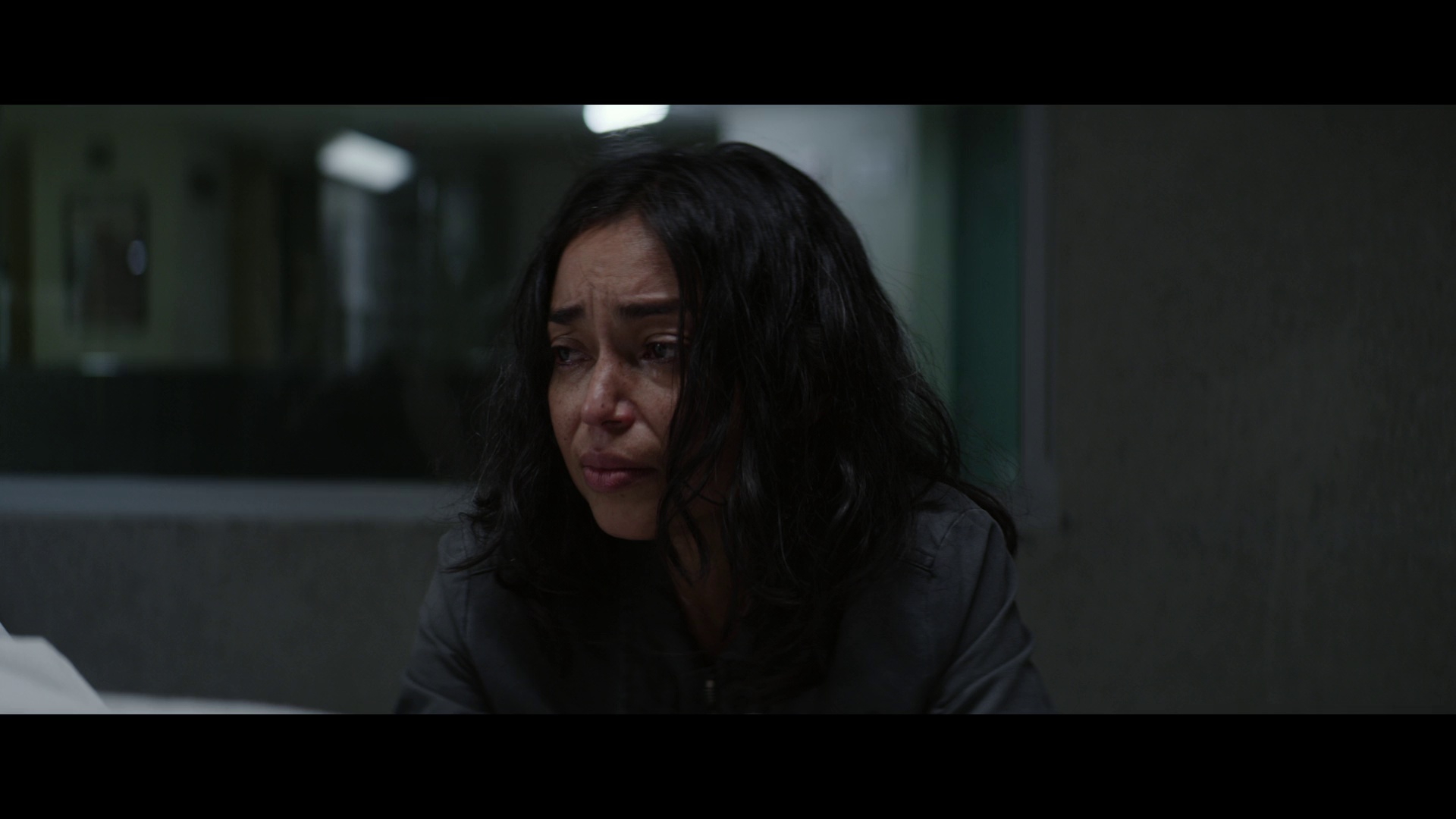 日落 [无字片源].Sundown.2022.1080p.NF.WEB-DL.DDP.5.1.H.264-DreamHD 3.18GB-7.png