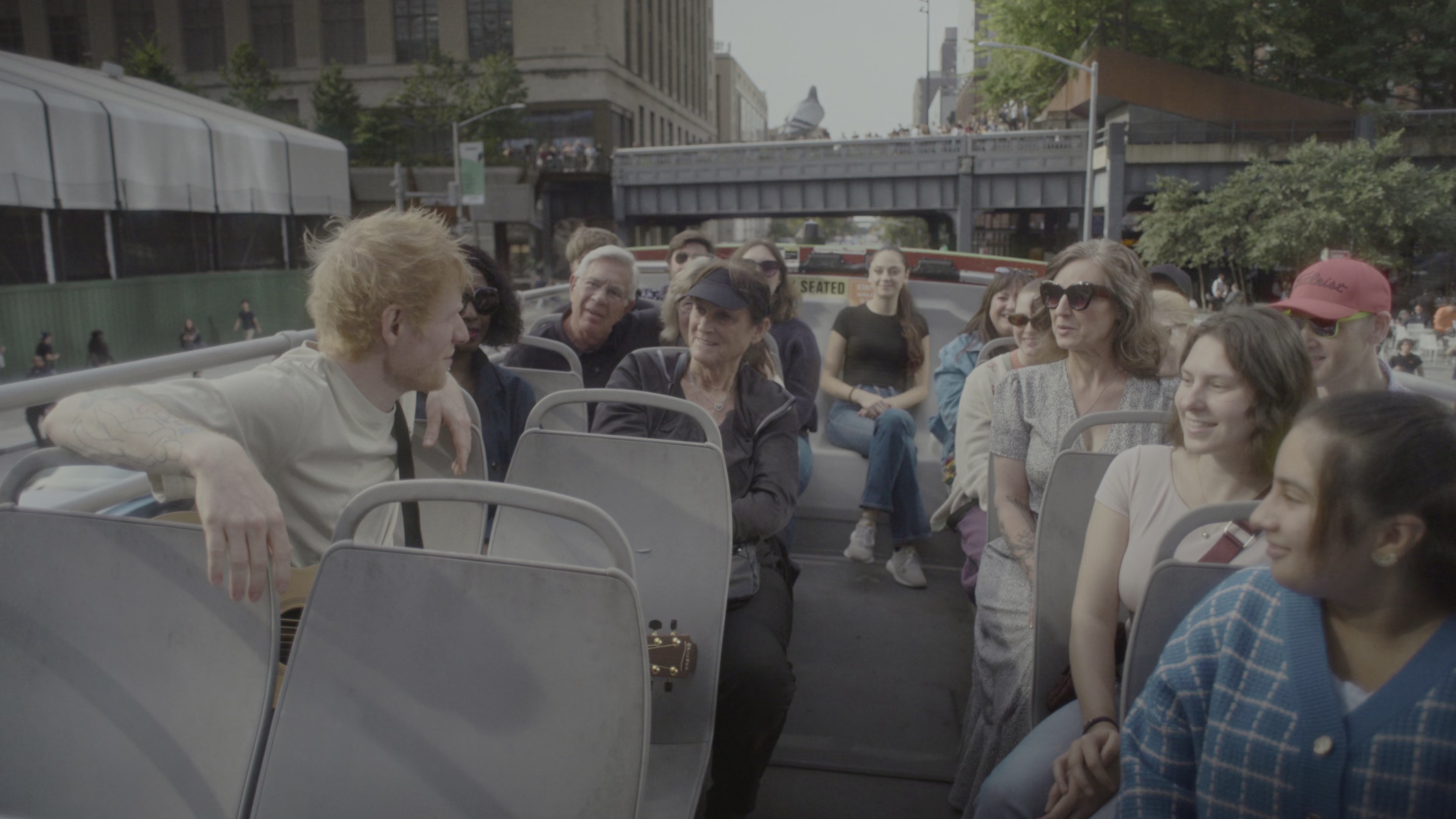艾德·希兰：一镜到底《合辑》[简繁英字幕].ONE.SHOT.with.Ed.Sheeran.2025.1080p.NF.WEB-DL.DDP5.1.Atmo-2.png