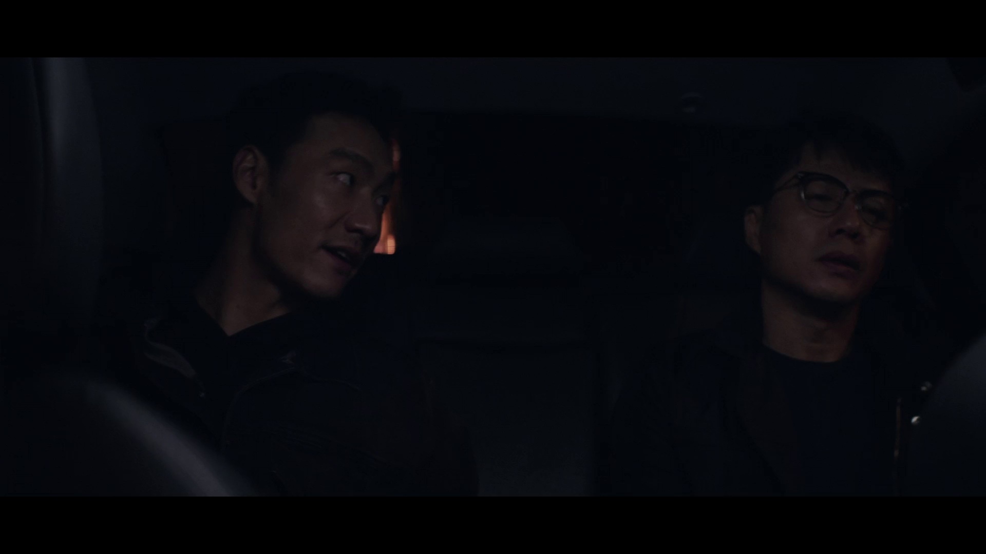 猎狐·行动 [国语配音/中文字幕].Fox.Hunt.2025.1080p.NF.WEB-DL.DDP5.1.H264-PandaQT 4.15GB-3.png