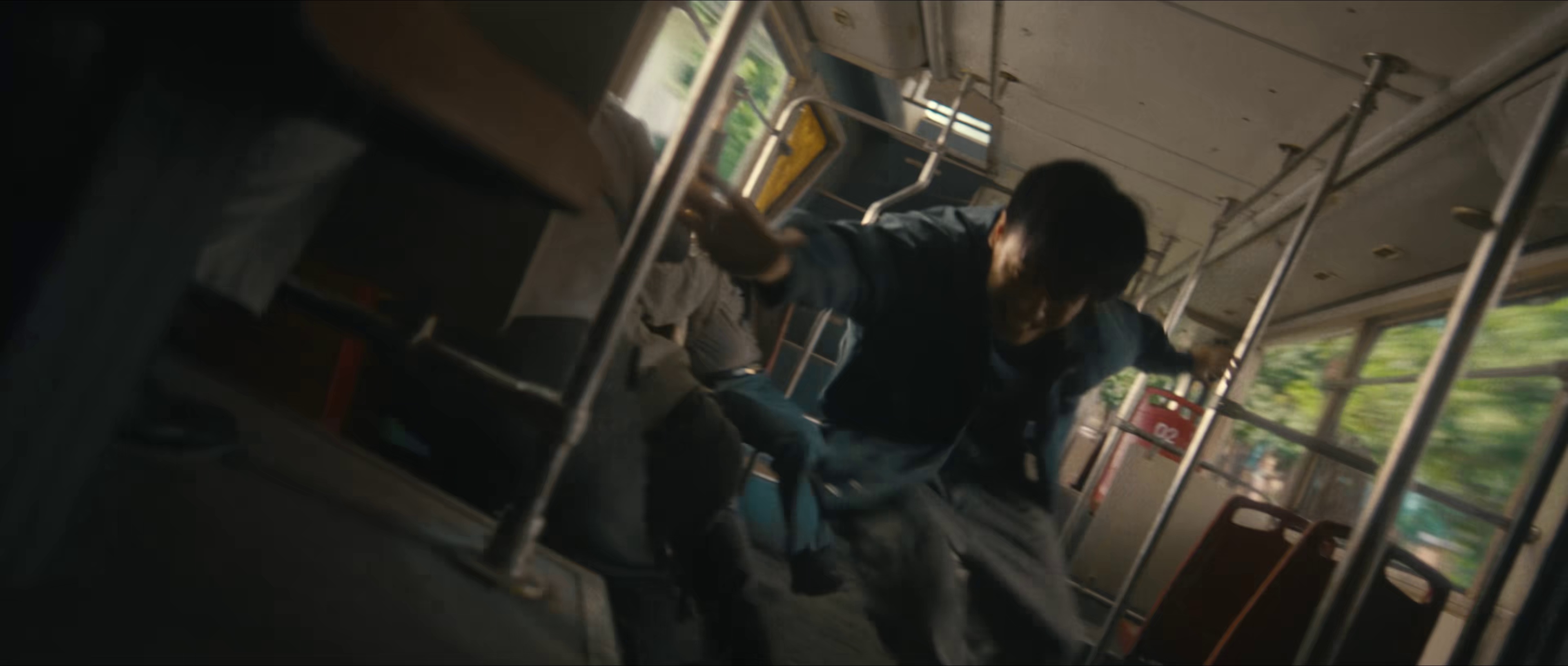 运钞大劫案 [国语配音/中文字幕].The.Sixth.Robber.2025.2160p.WEB-DL.H265.DDP5.1.Atmos-PandaQT 2.96GB-6.png