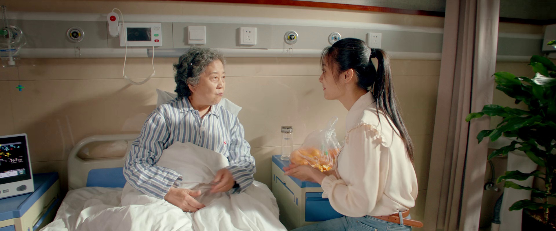 天大的事 [国语配音/中文字幕].Big.Deal.2025.2160p.WEB-DL.H265.DDP2.0-QuickIO 2.55GB-5.png