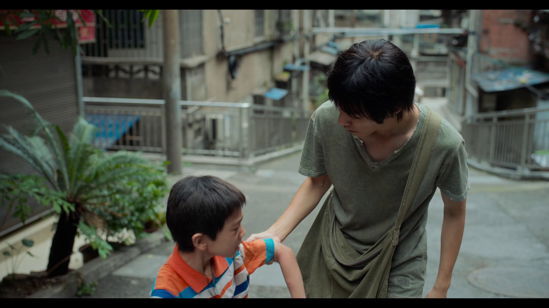 野孩子 [国语配音/中文字幕].Stand.by.Me.2024.1080p.NF.WEB-DL.DDP5.1.H264-PandaQT 5.00GB-5.png