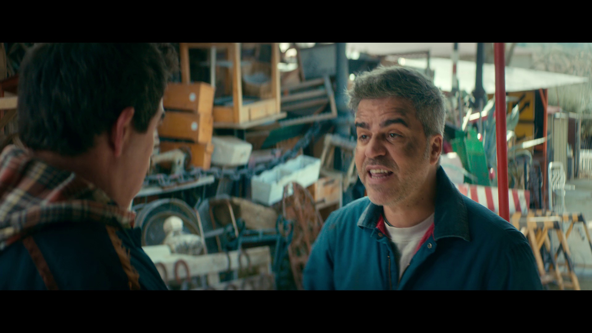 我爸救了圣诞节2 [简繁英字幕].The.Night.My.Dad.Saved.Christmas.2.2025.1080p.NF.WEB-DL.DDP.5.1.Atmos.H.264-DreamHD 3.76GB-2.png