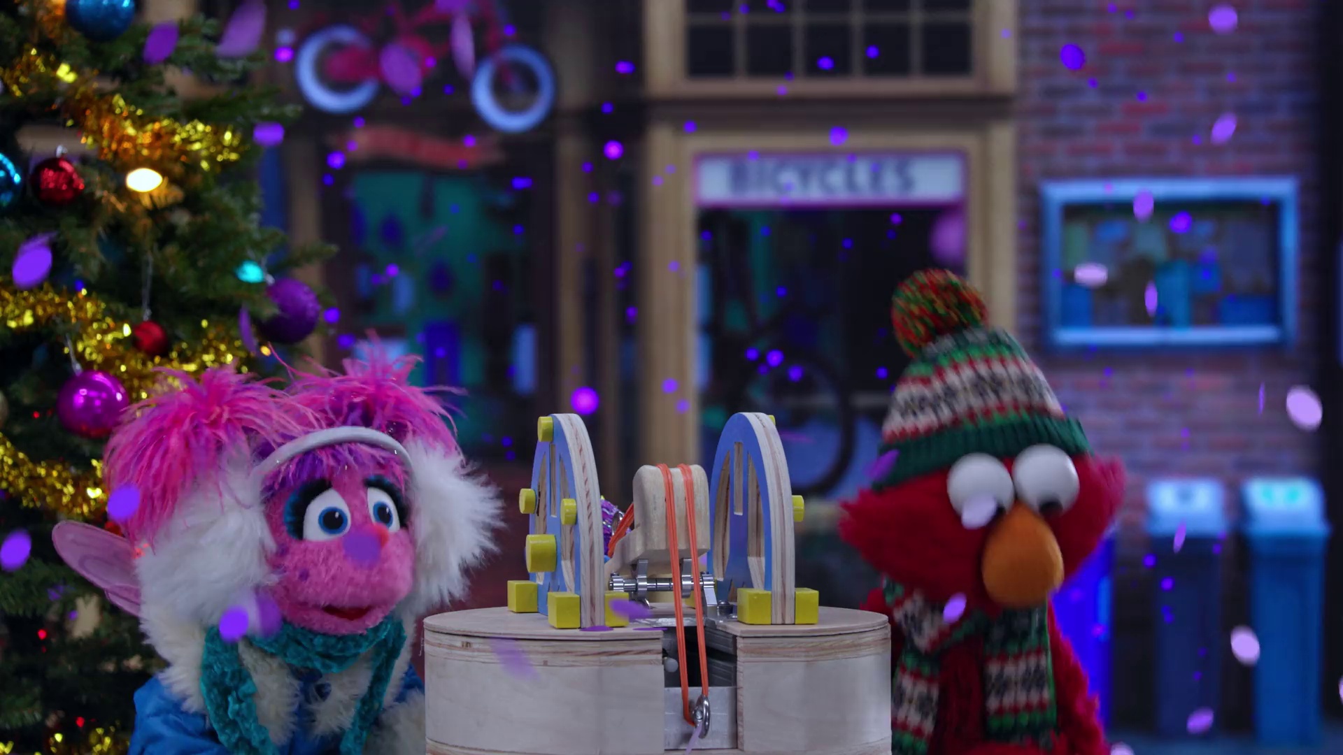 艾摩与马克·罗伯：快乐礼物节 [简繁英字幕].2025.1080p.NF.WEB-DL.DDP5.1.H264-PandaQT 1.31GB-7.png