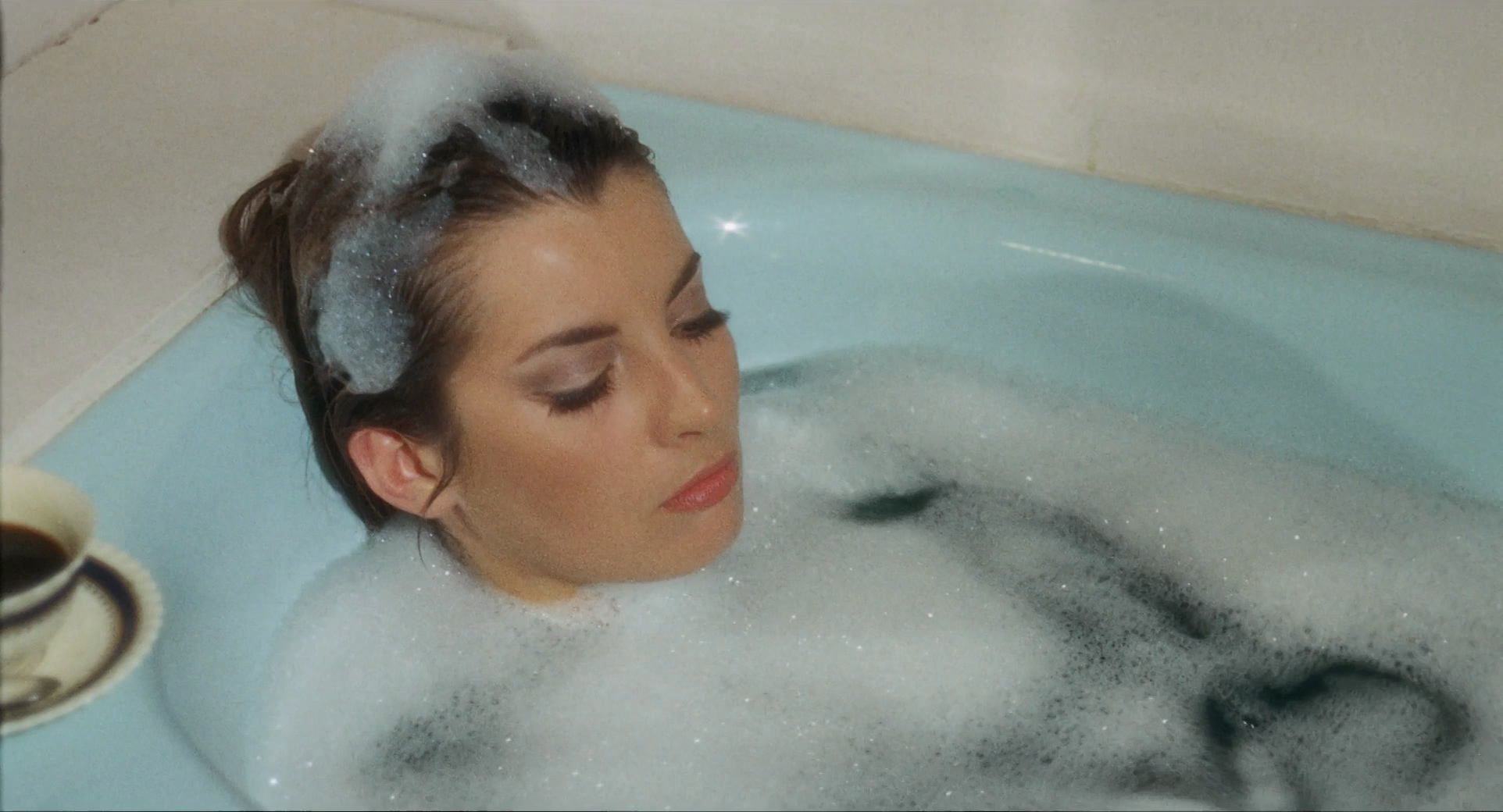 母鹿 [法语字幕].Les.Biches.1968.RESTORED.TRUEFRENCH.1080p.AMZN.WEB.H264.EAC3-STORiES 8.85GB-2.jpg