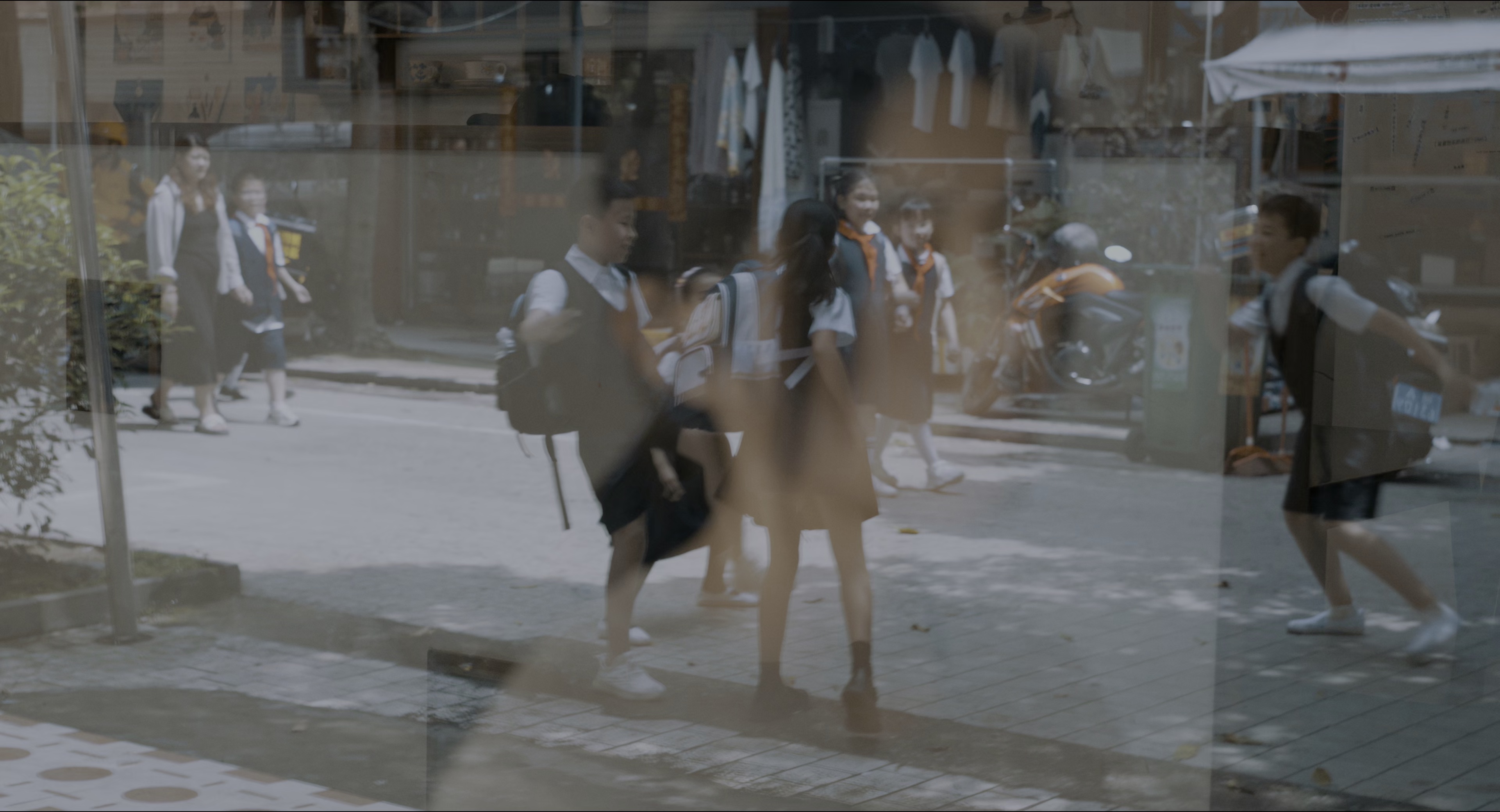 下一个台风 [60帧率版本][高码版][国语配音/中文字幕].2025.2160p.WEB-DL.H265.HQ.HDR.60fps.DTS5.1-PandaQT 17.83GB-7.png