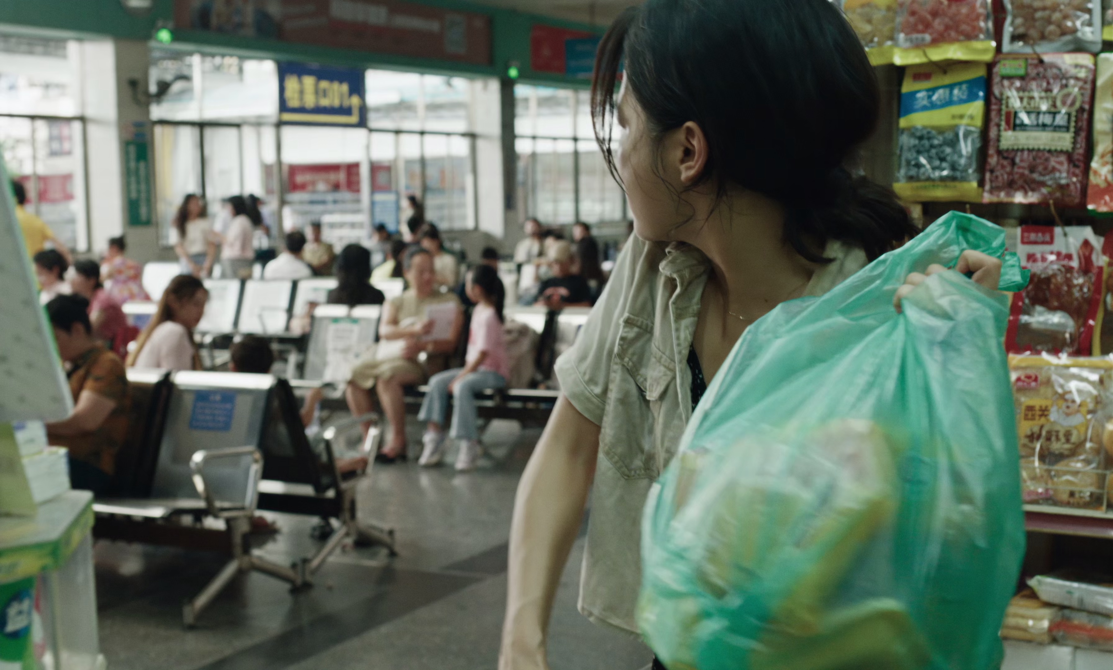 日掛中天 [高码版][国语配音/中文字幕].The.Sun.Rises.on.Us.All.2025.2160p.WEB-DL.H265.HQ.DTS5.1-PandaQT 18.00GB-7.png