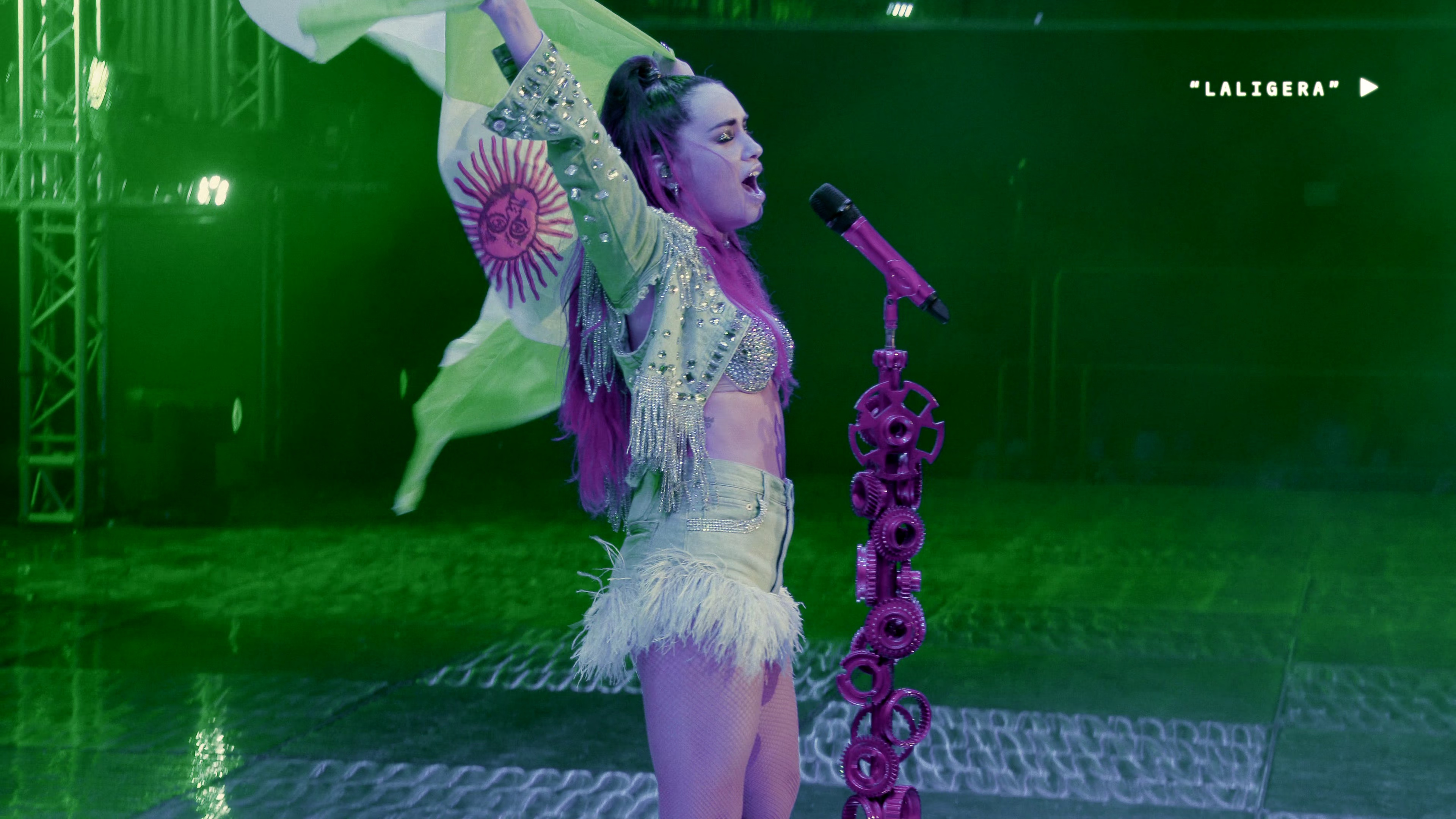 拉里·埃斯波西托：时光之歌 [简繁英字幕].2025.2160p.NF.WEB-DL.DDP.5.1.Atmos.HDR10.H.265-DreamHD 10.19GB-5.png