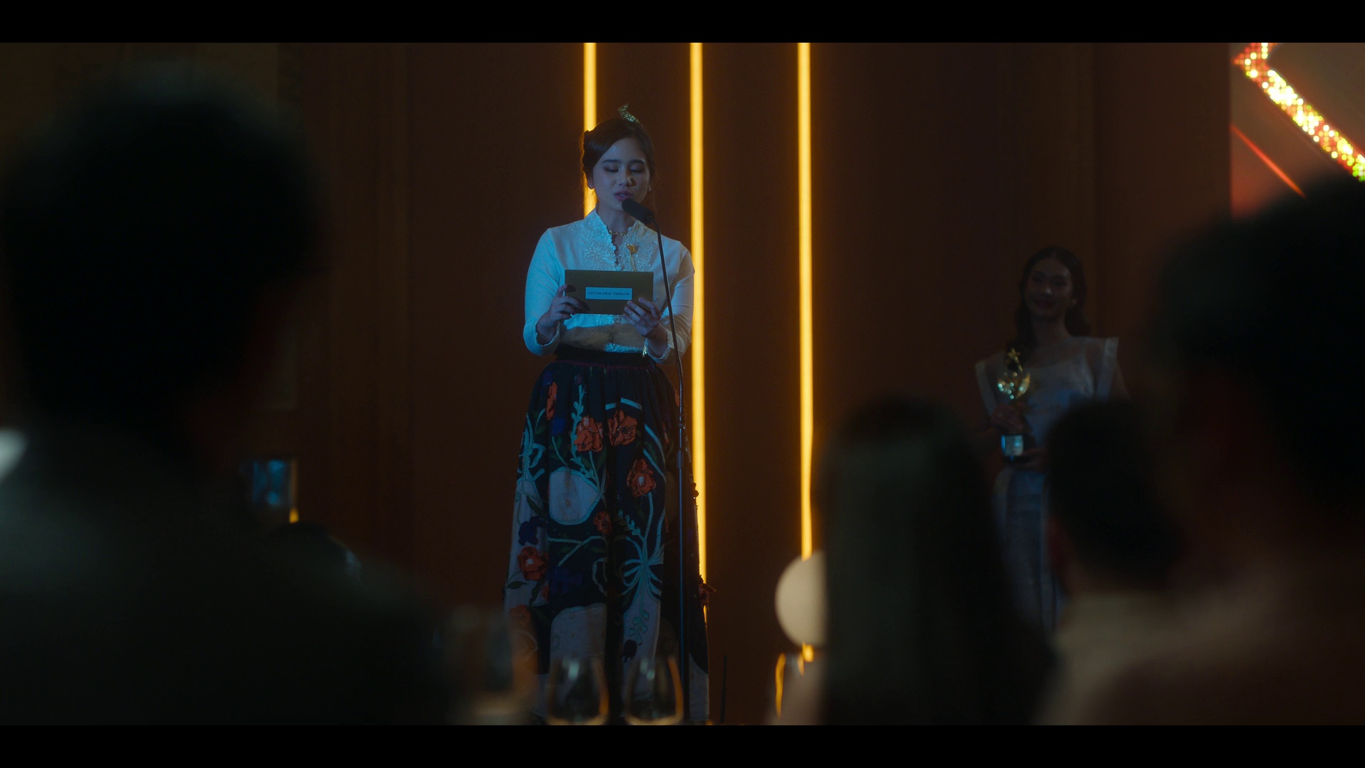 忘我星途 [简繁英字幕].Lost.in.the.Spotlight.2025.1080p.NF.WEB-DL.DDP5.1.Atmos.H264-PandaQT 5.13GB-7.png