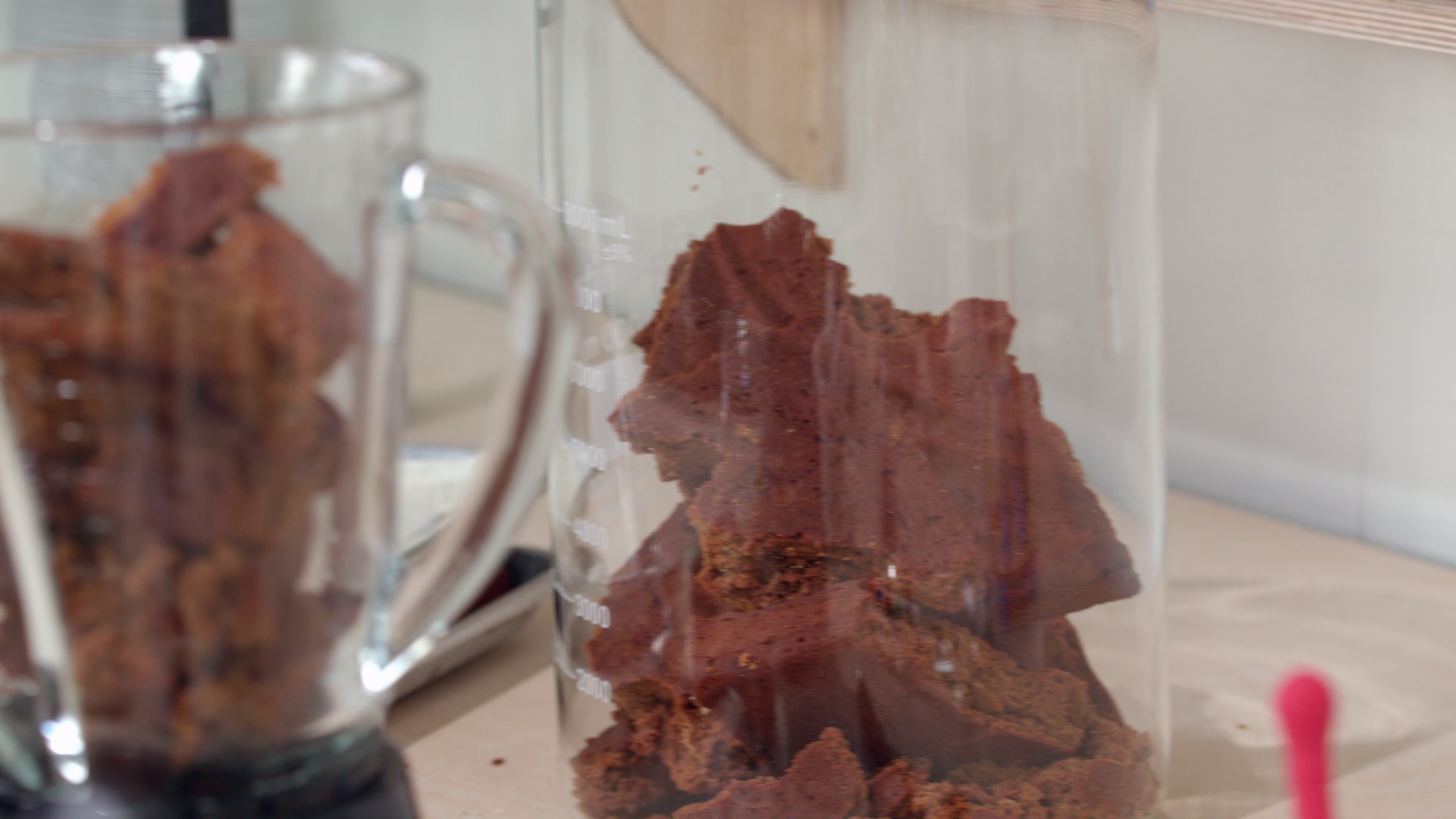 艾摩与马克·罗伯：快乐礼物节 [简繁英字幕].2025.2160p.NF.WEB-DL.H.265.DDP5.1-QuickIO 2.94GB-5.png