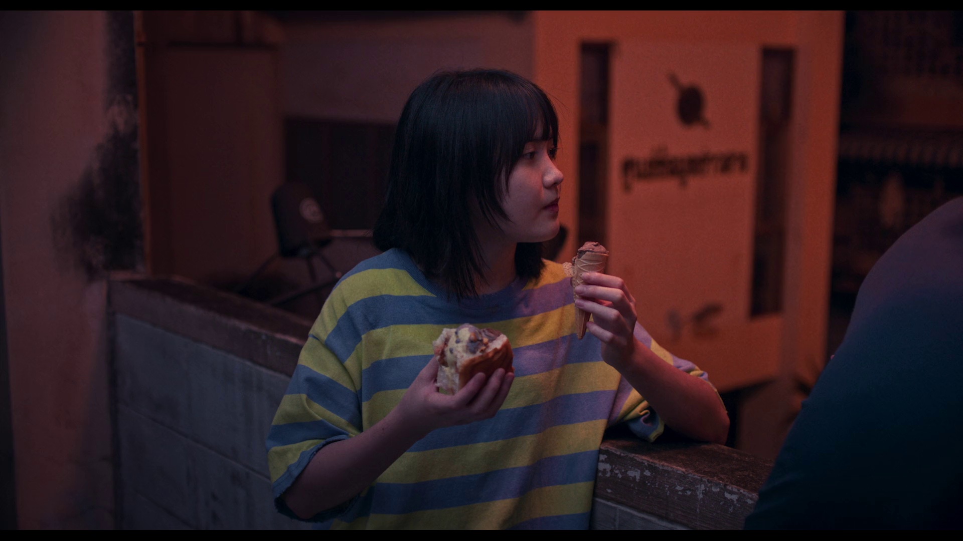 隔楼女孩：我们之间的层距 [简繁英字幕].Flat.Girls.2025.1080p.NF.WEB-DL.DDP.5.1.H.264-DreamHD 6.91GB-4.png