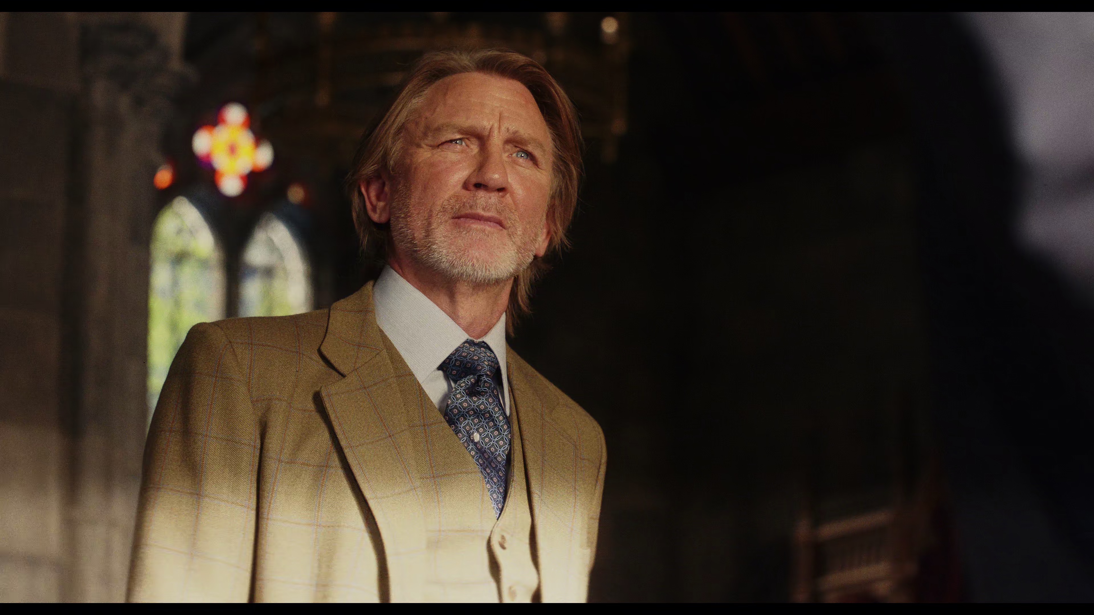 利刃出鞘3 [简繁英字幕].Wake.Up.Dead.Man.A.Knives.Out.Mystery.2025.2160p.NF.WEB-DL.DDP.5.1.Atmos.H.265-DreamHD 13.18GB-3.png