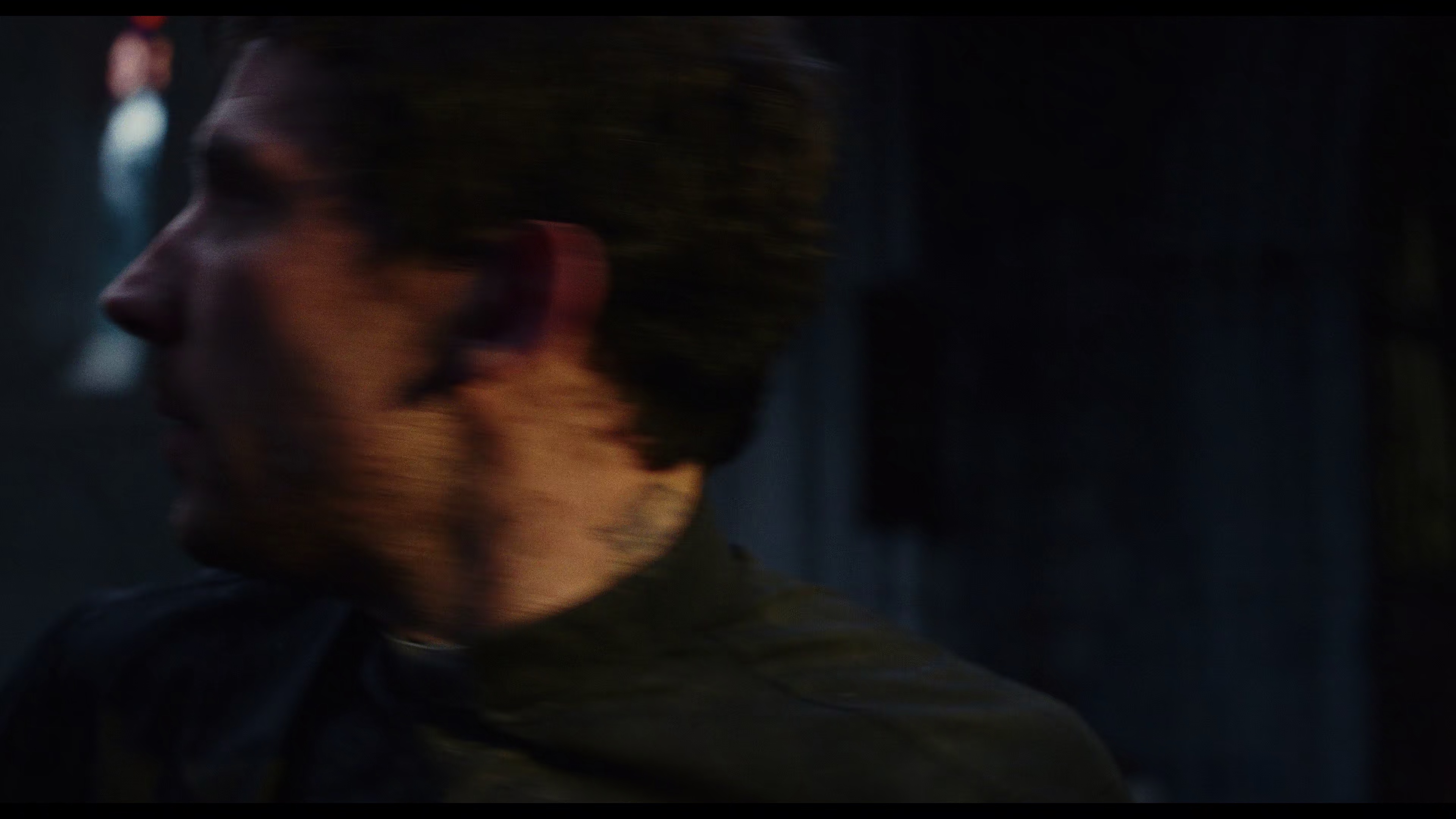 利刃出鞘3 [简繁英字幕].Wake.Up.Dead.Man.A.Knives.Out.Mystery.2025.2160p.NF.WEB-DL.DDP.5.1.Atmos.H.265-DreamHD 13.18GB-6.png