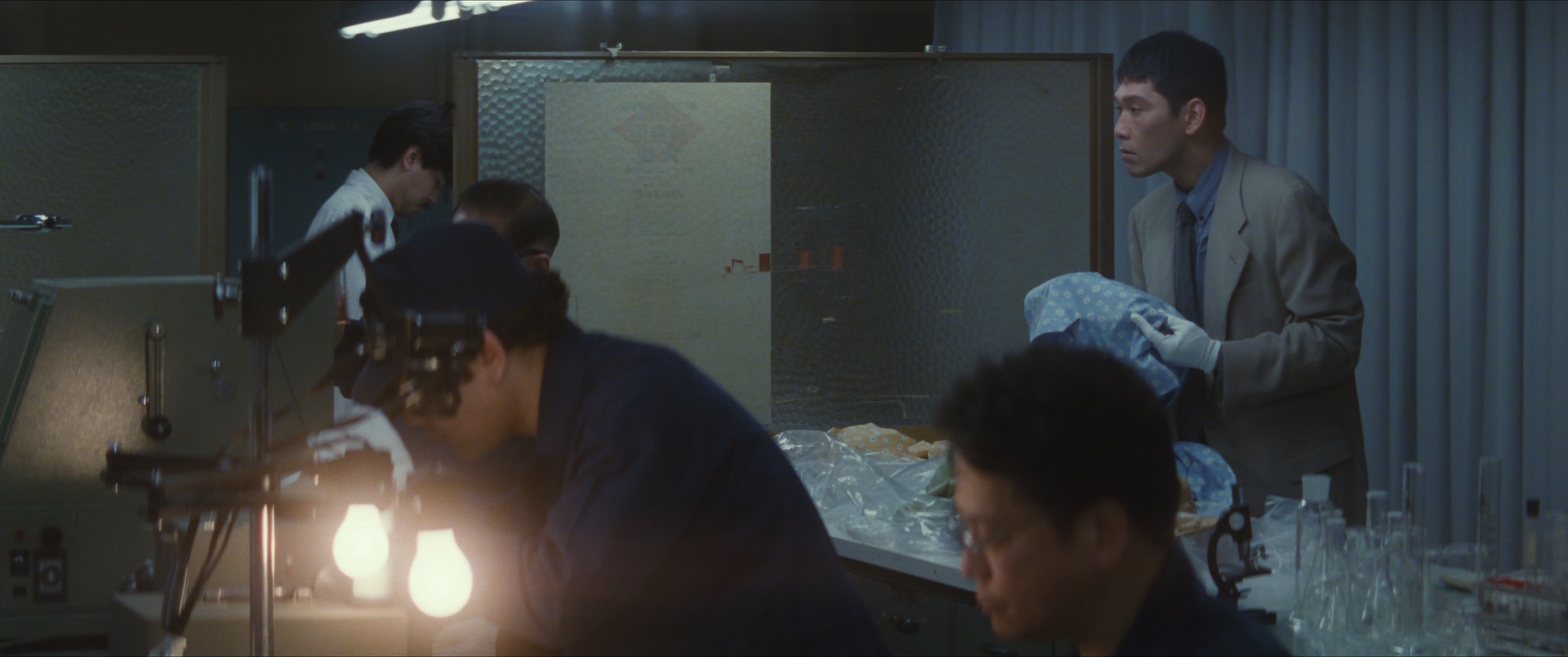 陷阱 [简繁英字幕].The.Trap.1996.1080p.BluRay.x265.10bit.FLAC.2.0-QuickIO 4.47GB-2.png