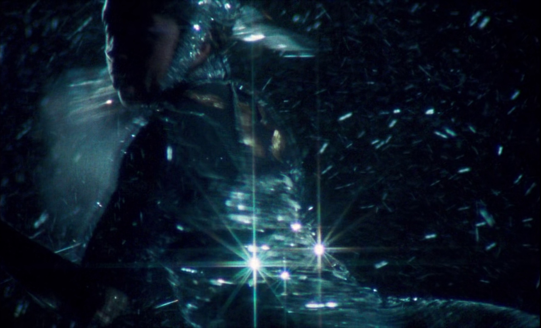 共同的语言 [简繁英字幕].Une.langue.universelle.2024.1080p.Bluray.DTS-HD.MA5.1.x264-DreamHD 7.52GB-6.png