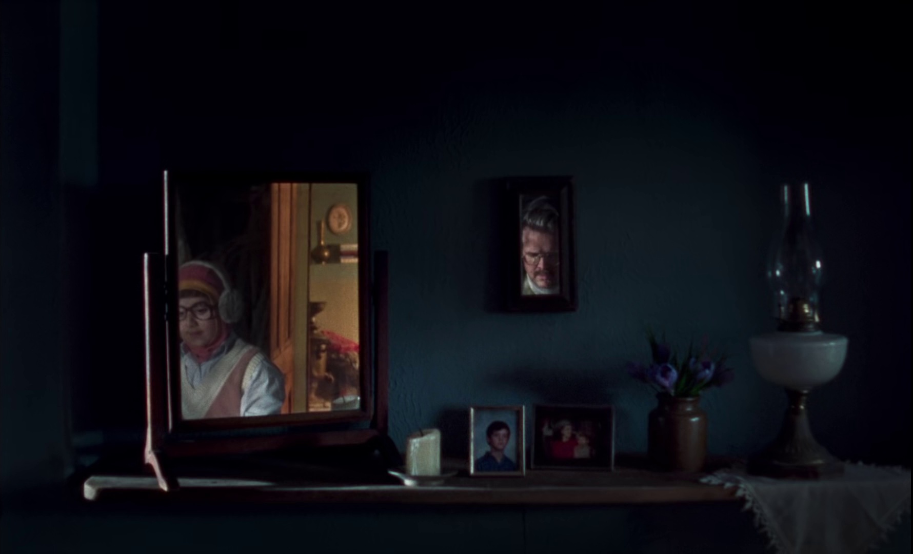 共同的语言 [简繁英字幕].Une.langue.universelle.2024.1080p.Bluray.DTS-HD.MA5.1.x264-DreamHD 7.52GB-7.png