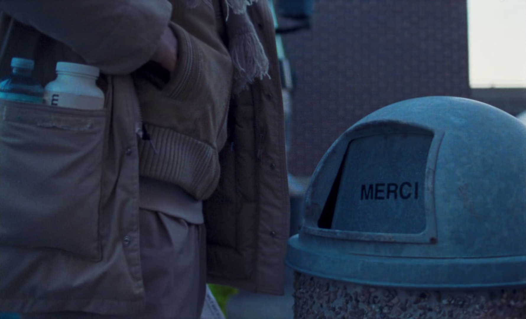 共同的语言 [简繁英字幕].Une.langue.universelle.2024.1080p.Bluray.DTS-HD.MA5.1.x265.10bit-DreamHD 4.51GB-3.png