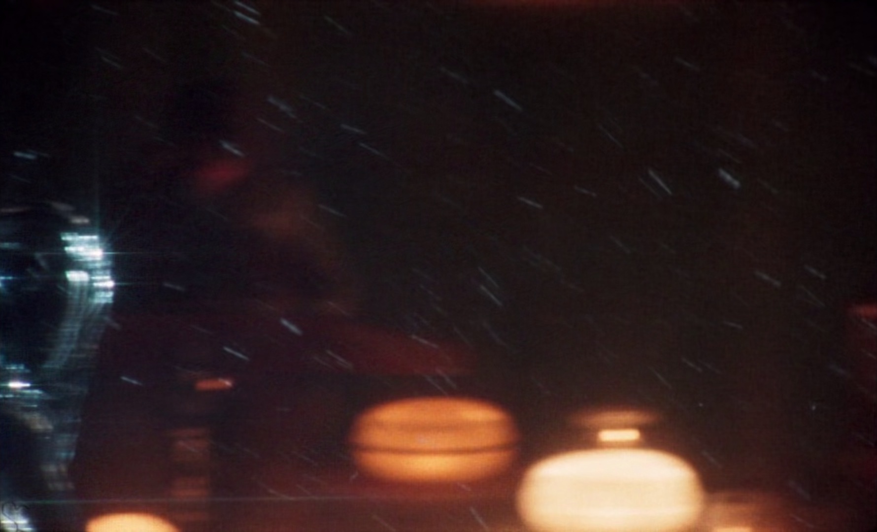 共同的语言 [简繁英字幕].Une.langue.universelle.2024.1080p.Bluray.DTS-HD.MA5.1.x265.10bit-DreamHD 4.51GB-6.png