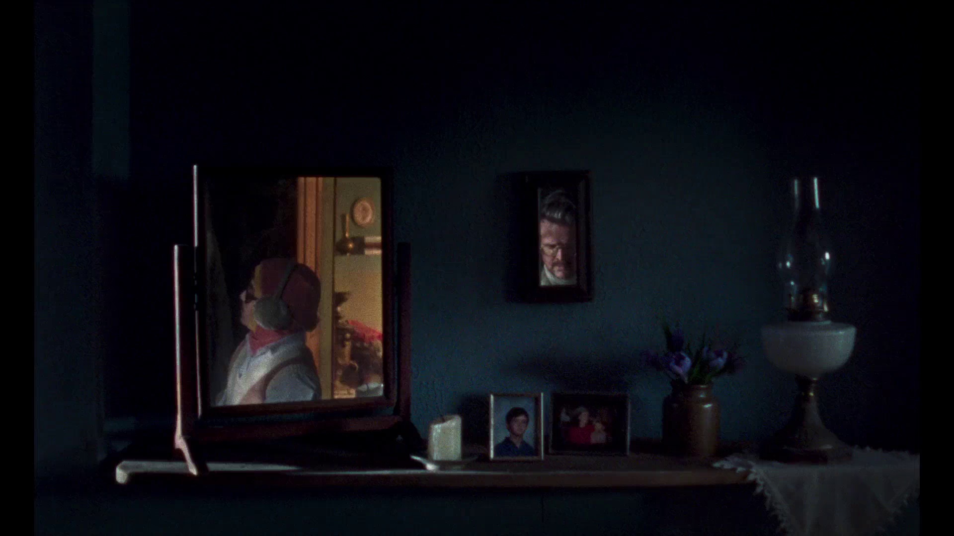 共同的语言 [中文字幕].Une.langue.universelle.2024.1080p.Bluray.AAC.2.0.x264-DreamHD 2.62GB-7.png