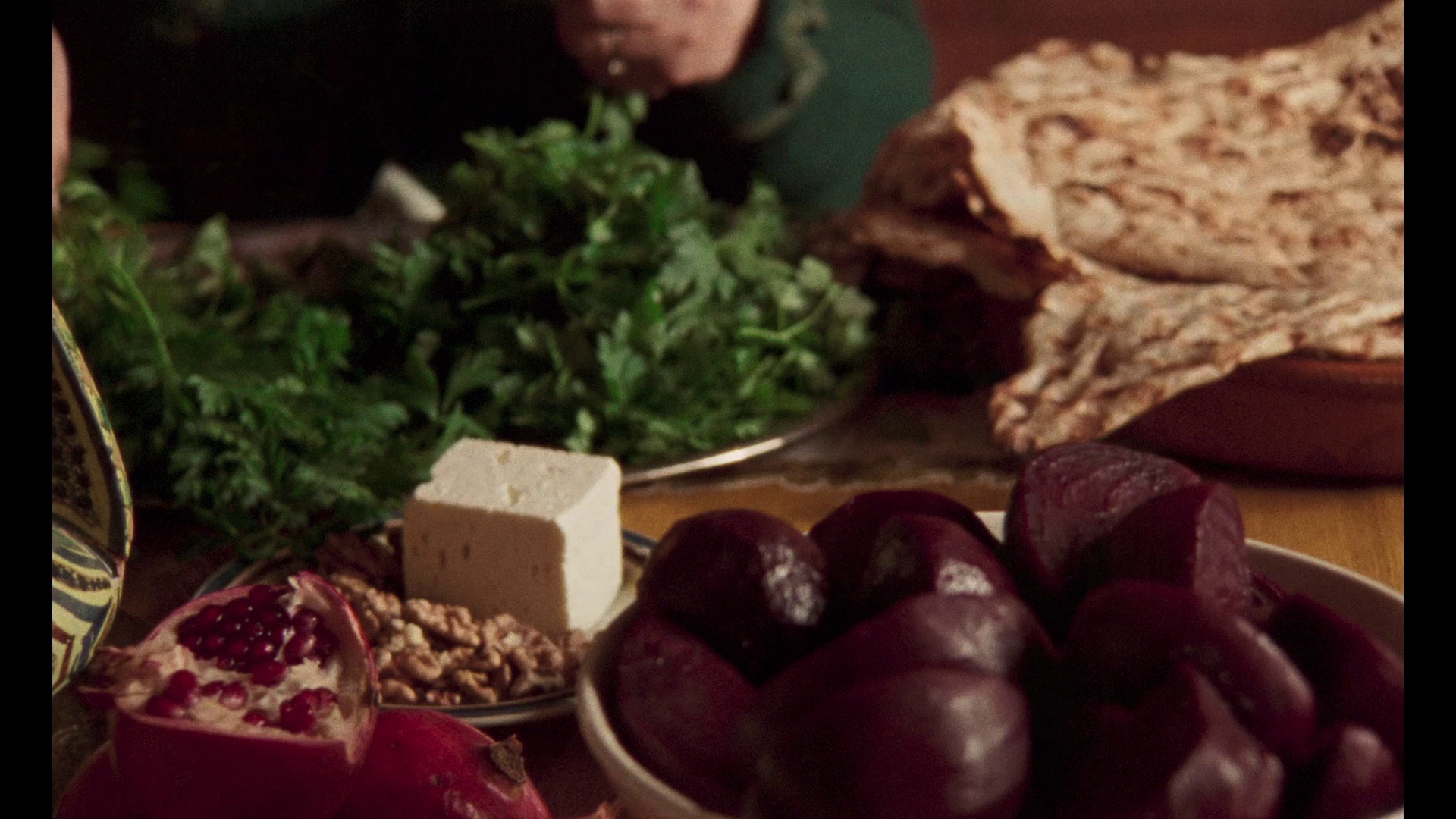 共同的语言 [简繁英字幕].Une.langue.universelle.2024.1080p.Bluray.Remux.AVC.DTS-HD.MA5.1-DreamHD 17.97GB-4.png