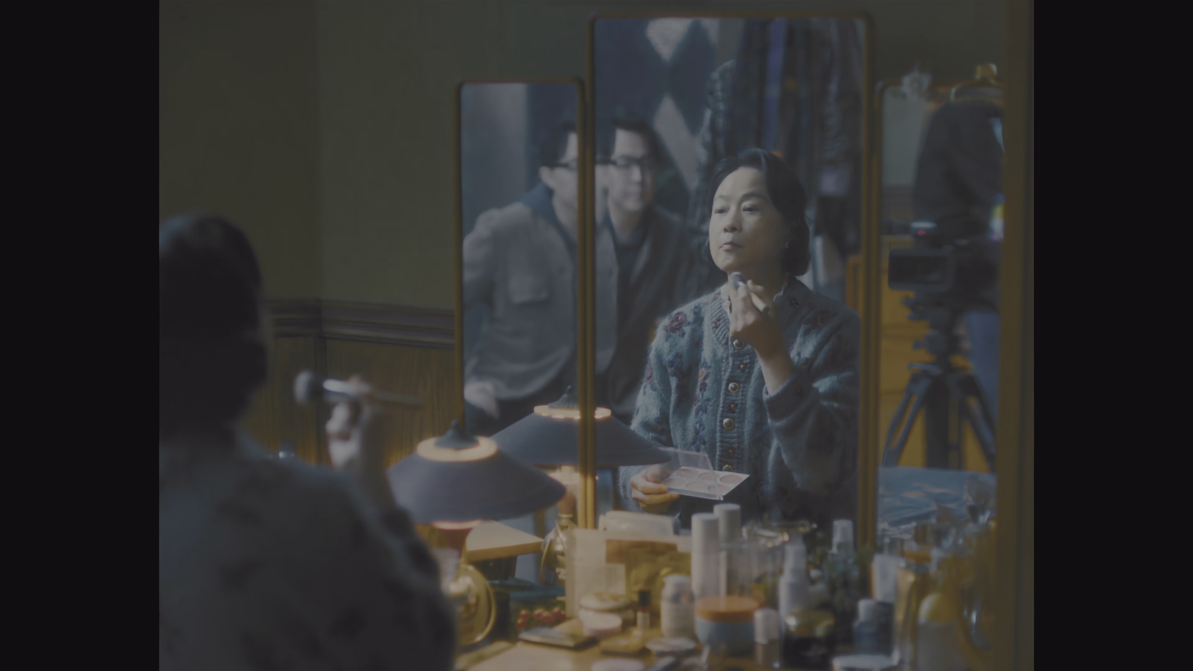 阳光俱乐部 [无字片源].Mostly.Sunny.2024.2160p.WEB-DL.H265.DDP5.1-QuickIO 2.82GB-6.png