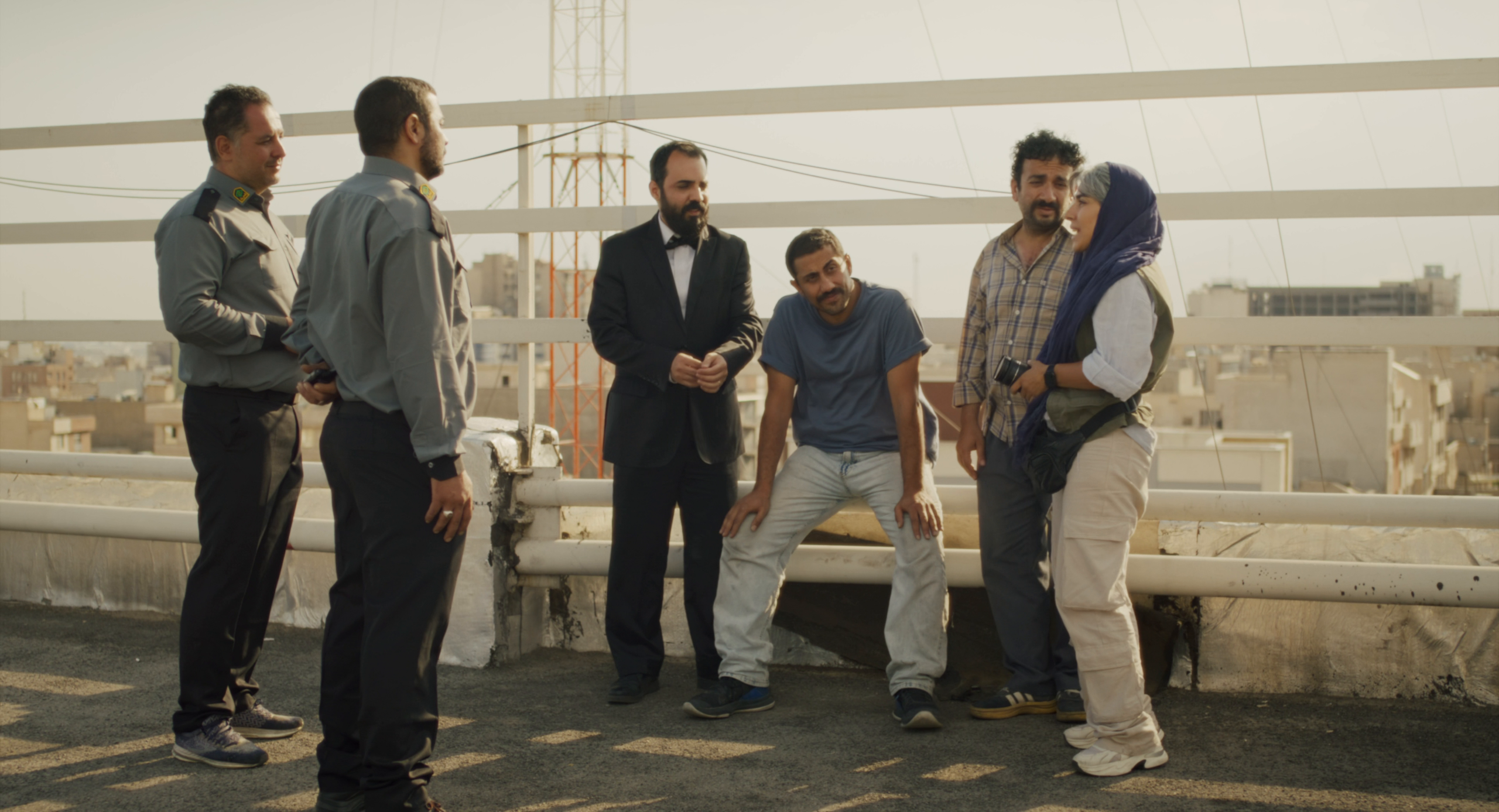 普通事故 [英文字幕].It.Was.Just.An.Accident.2025.2160p.AMZN.WEB-DL.DDP5.1.H.265-WADU 11.17GB-5.png