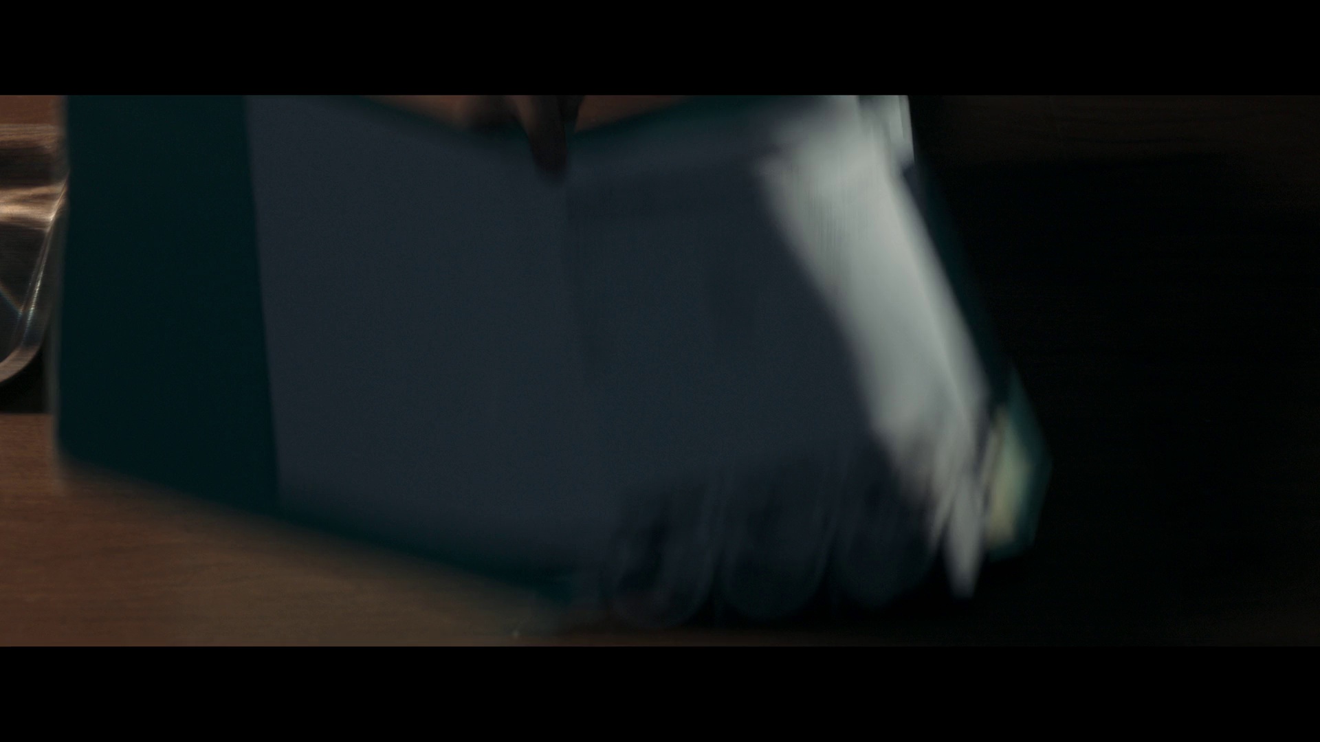 孤夜：豪门血案 [中文字幕].Raat.Akeli.Hai.The.Bansal.Murders.2025.1080p.NF.WEB-DL.DDP5.1.Atmos.H264-PandaQT 5.95GB-6.png