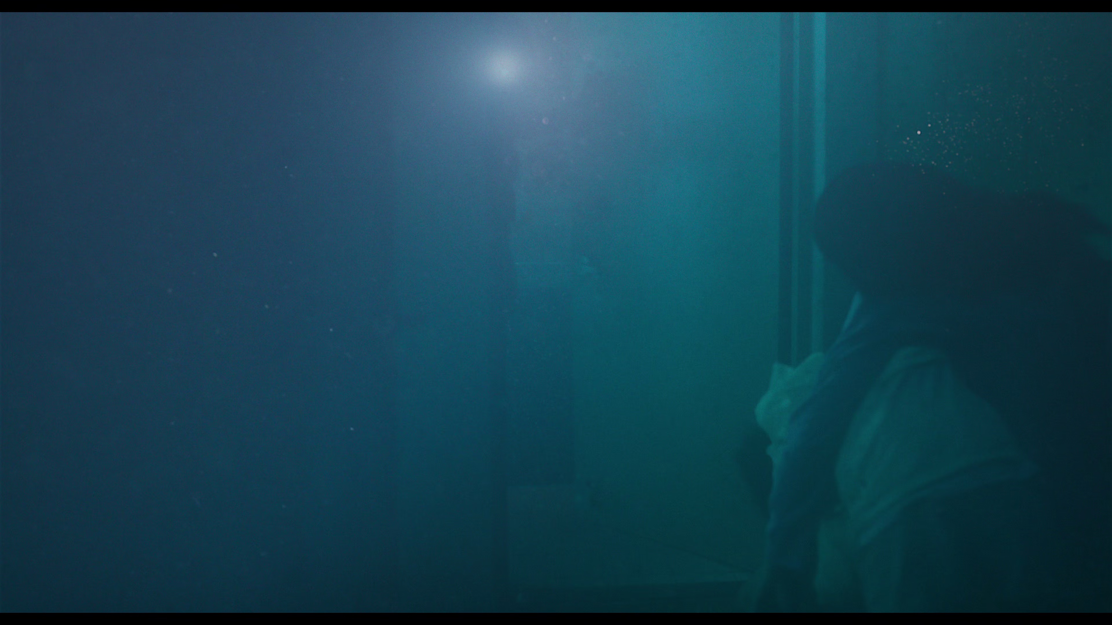 巨洪 [简繁英字幕].The.Great.Flood.2025.2160p.NF.WEB-DL.HDR.H.265.DDP5.1.Atmos-QuickIO 14.45GB-2.png