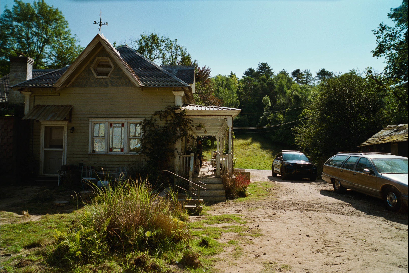 拯救地球 [中文字幕].Bugonia.2025.1080p.BluRay.x264-CTRLHD 12.79GB-5.png