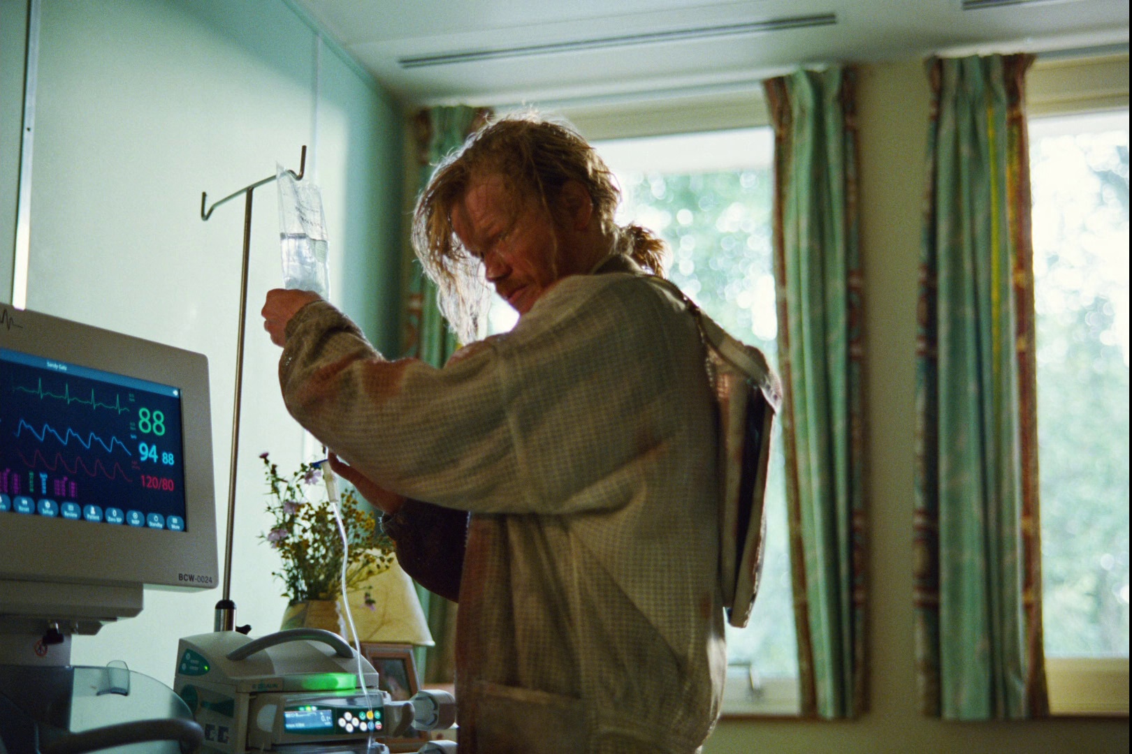 拯救地球 [中文字幕].Bugonia.2025.1080p.BluRay.x264-CTRLHD 12.79GB-6.png