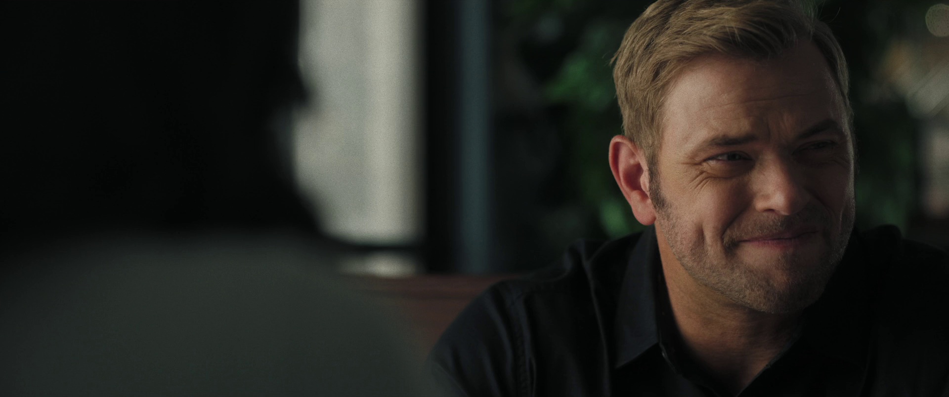 荒漠黎明 [中文字幕].Desert.Dawn.2025.1080p.BluRay.x264.DTS-HD.MA.5.1-ParkHD 7.36GB-3.png