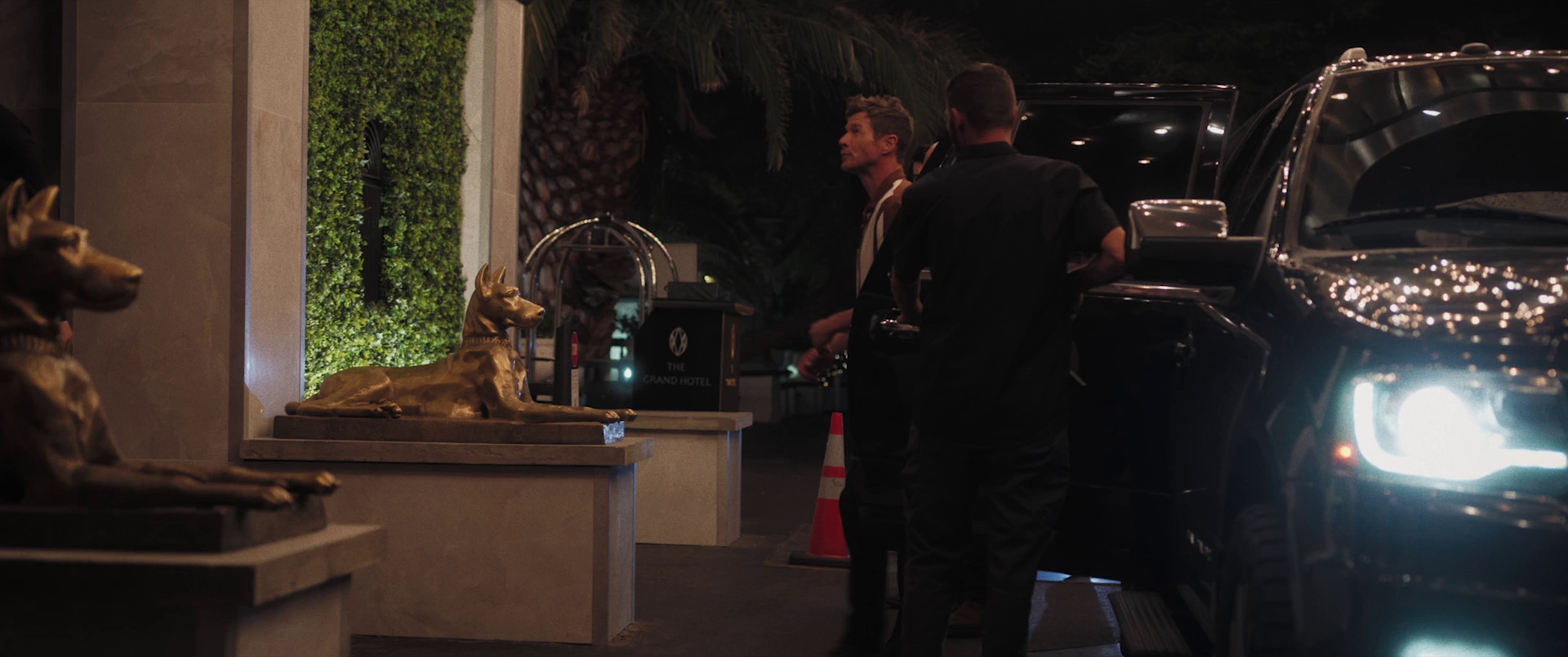 荒漠黎明 [中文字幕].Desert.Dawn.2025.1080p.BluRay.x265.10bit.DTS-HD.MA.5.1-ParkHD 6.94GB-6.png