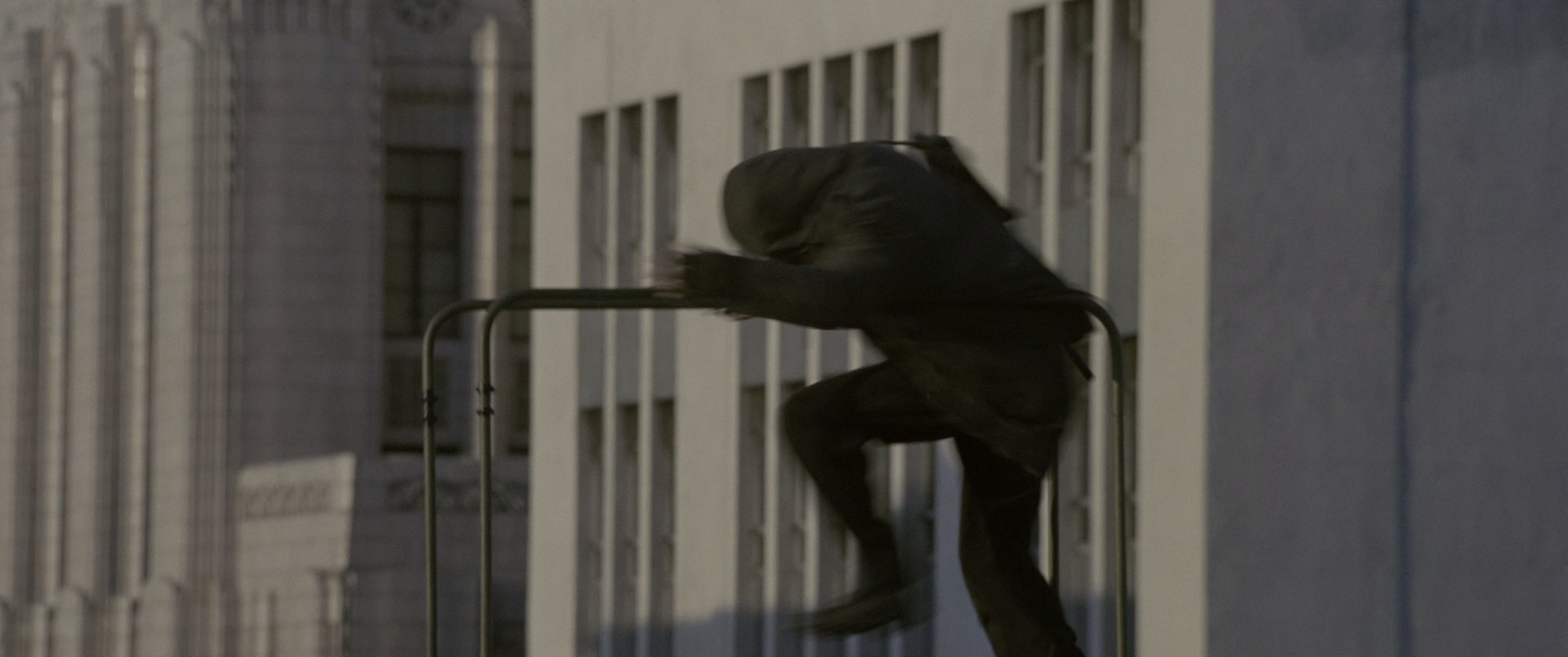 魔鬼末日 [HDR/杜比视界双版本][简繁英字幕].End.of.Days.1999.2160p.UHD.BluRay.DV.x265.10bit.DTS-HD.MA.5.1-ParkHD 23.46GB-2.png