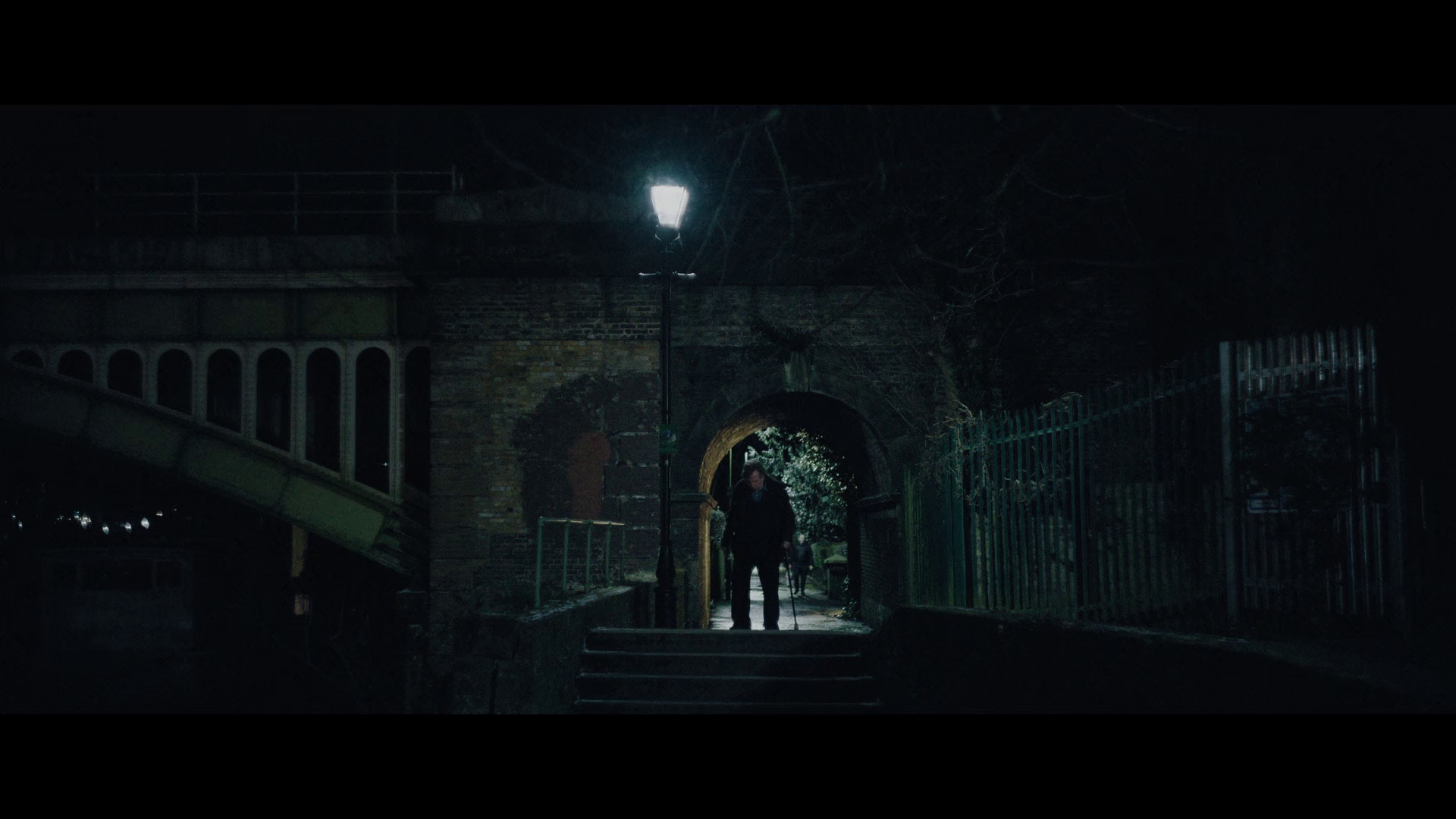 再见六月 [简繁英字幕].Goodbye.June.2025.1080p.NF.WEB-DL.DDP5.1.Atmos.H264-PandaQT 6.61GB-6.png