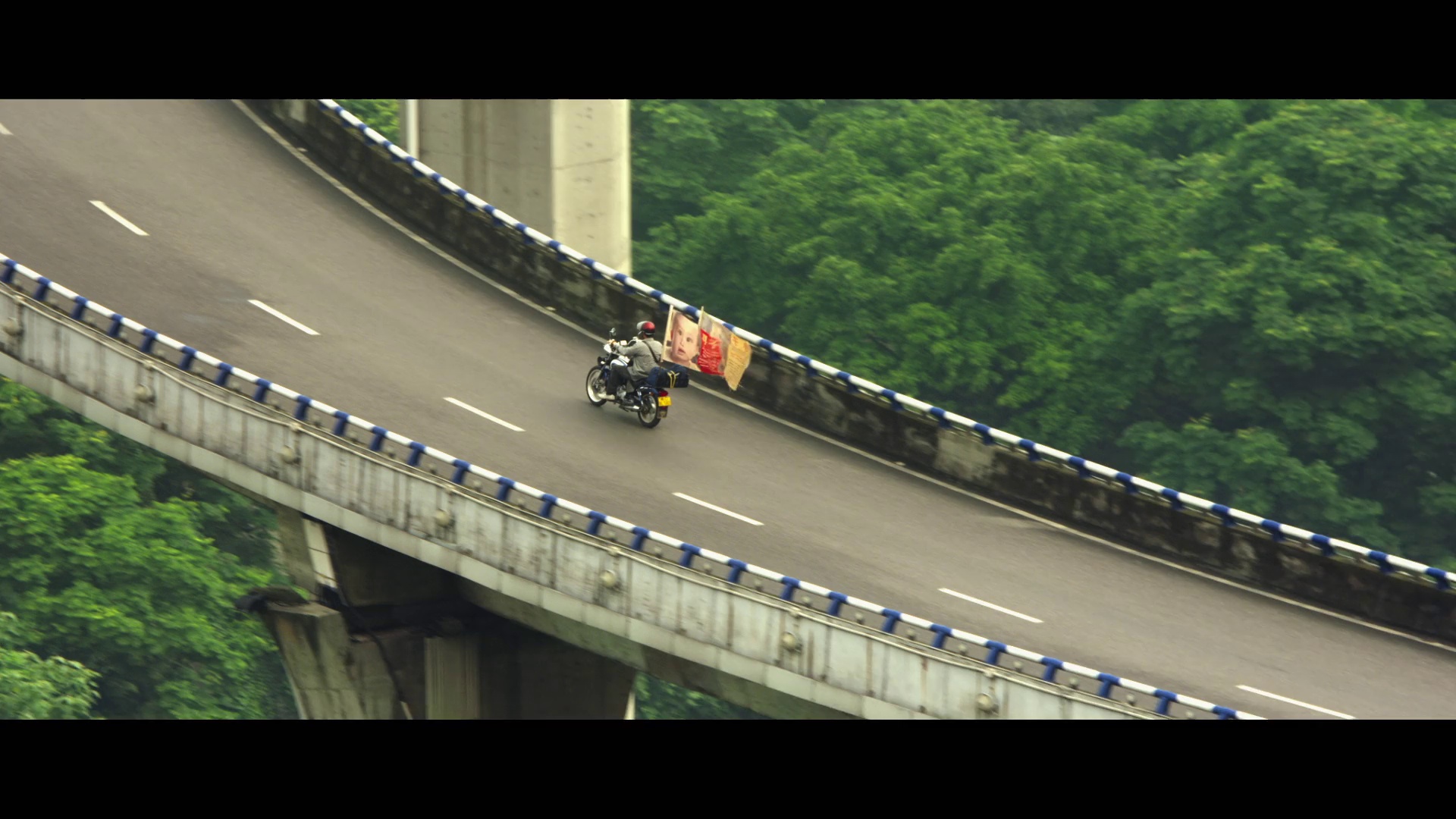 失孤 [国语配音/中文字幕].Lost.and.Love.2015.1080p.NF.WEB-DL.AAC2.0.H264-PandaQT 3.86GB-7.png