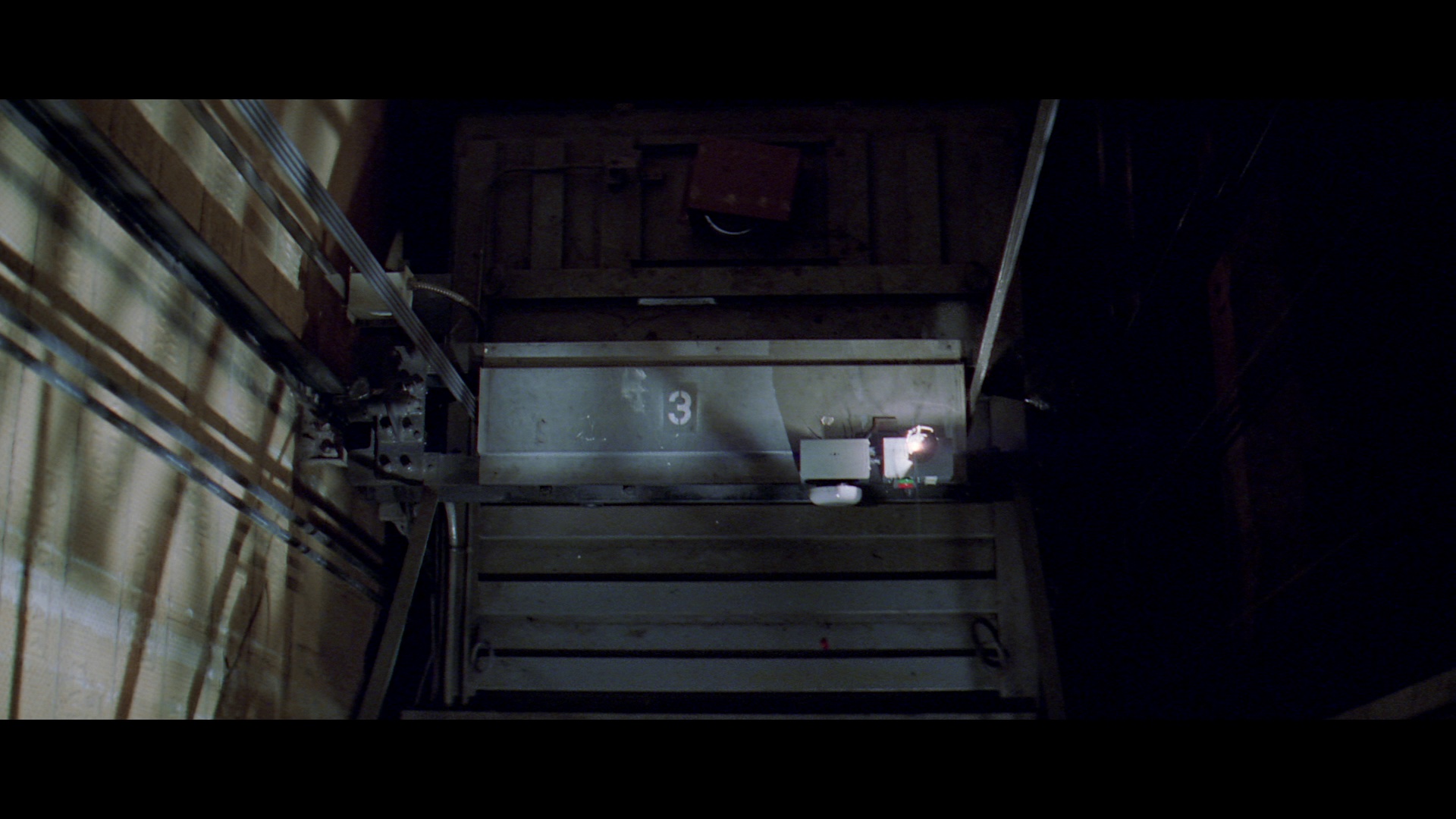 大买卖 [国英多音轨/简繁英字幕].The.Score.2001.1080p.BluRay.REMUX.AVC.DTS-HD.MA.5.1-DreamHD 31.73GB-3.png