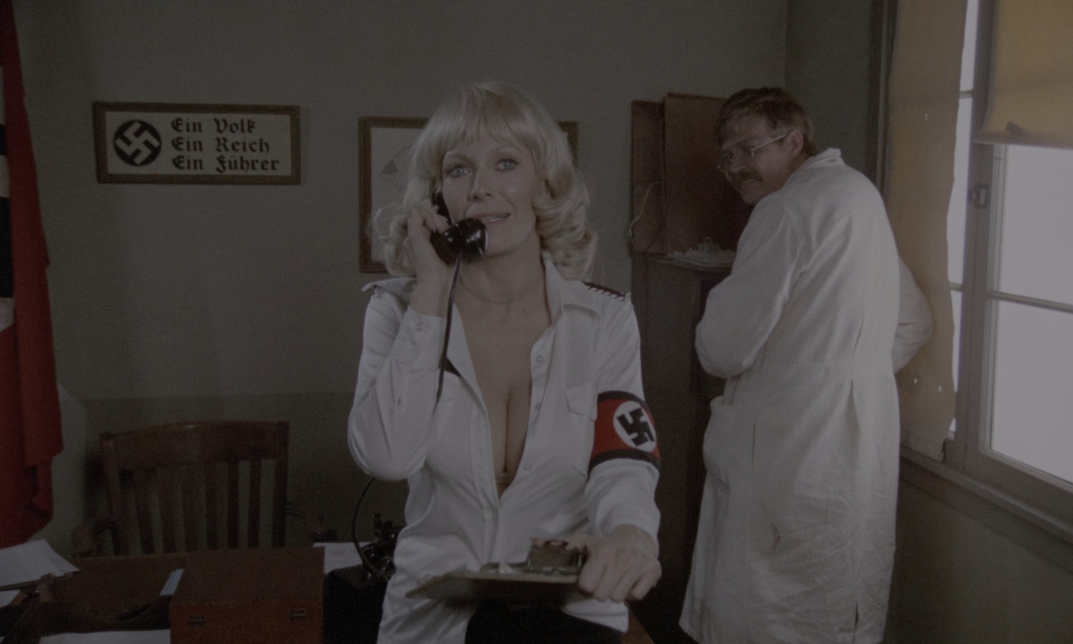 纳粹女魔头之残酷疯淫所 [简繁英字幕].1975.2160p.UHD.BluRay.HDR.x265.10bit.DTS-HD.MA2.0-ParkHD 17.64GB-1.png