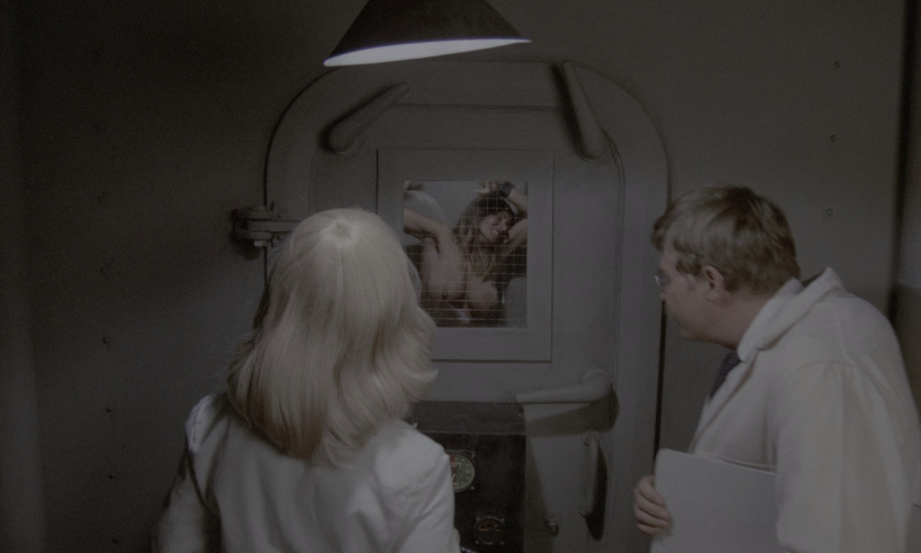 纳粹女魔头之残酷疯淫所 [简繁英字幕].1975.2160p.UHD.BluRay.HDR.x265.10bit.DTS-HD.MA2.0-ParkHD 17.64GB-3.png