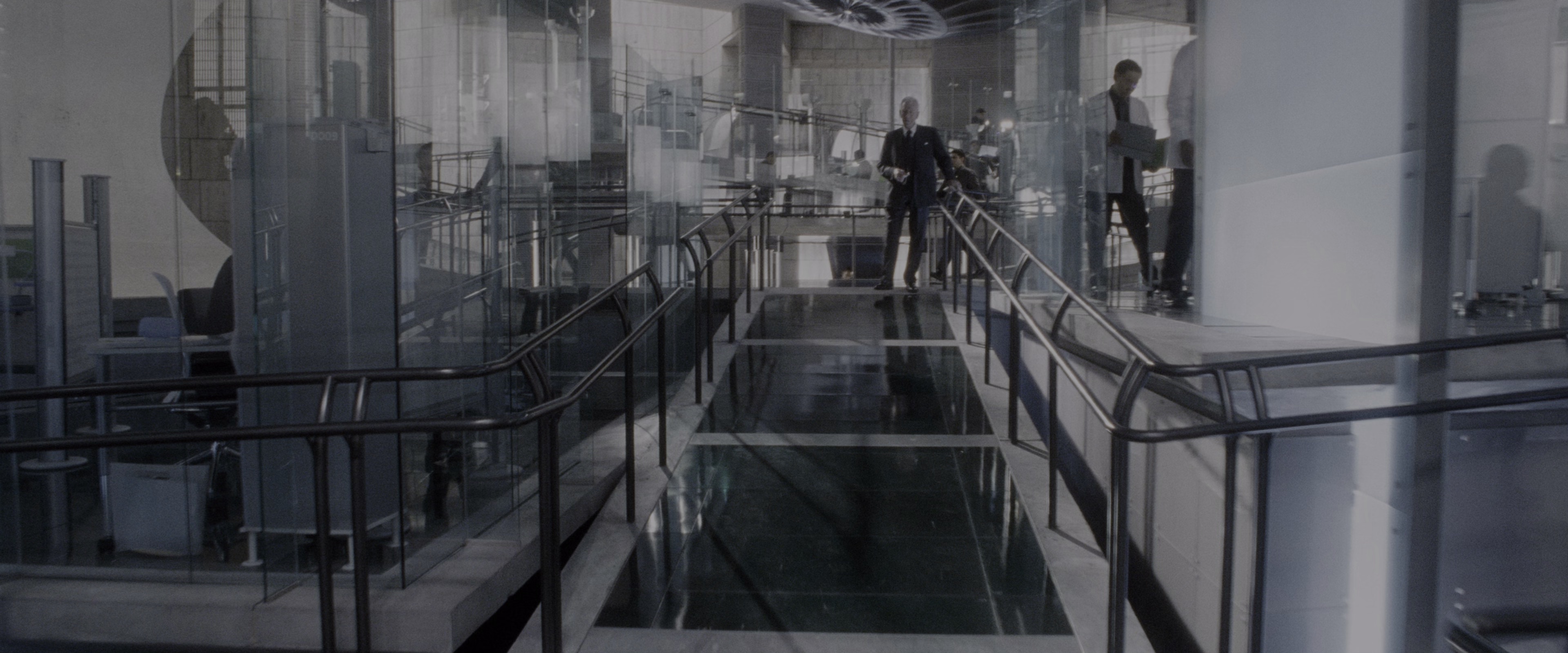 少数派报告 [HDR/杜比视界双版本][国英多音轨/简繁英字幕].2002.2160p.UHD.BluRay.DV.x265.10bit.DTS-HD.MA.5.1-ParkHD 31.41GB-2.png