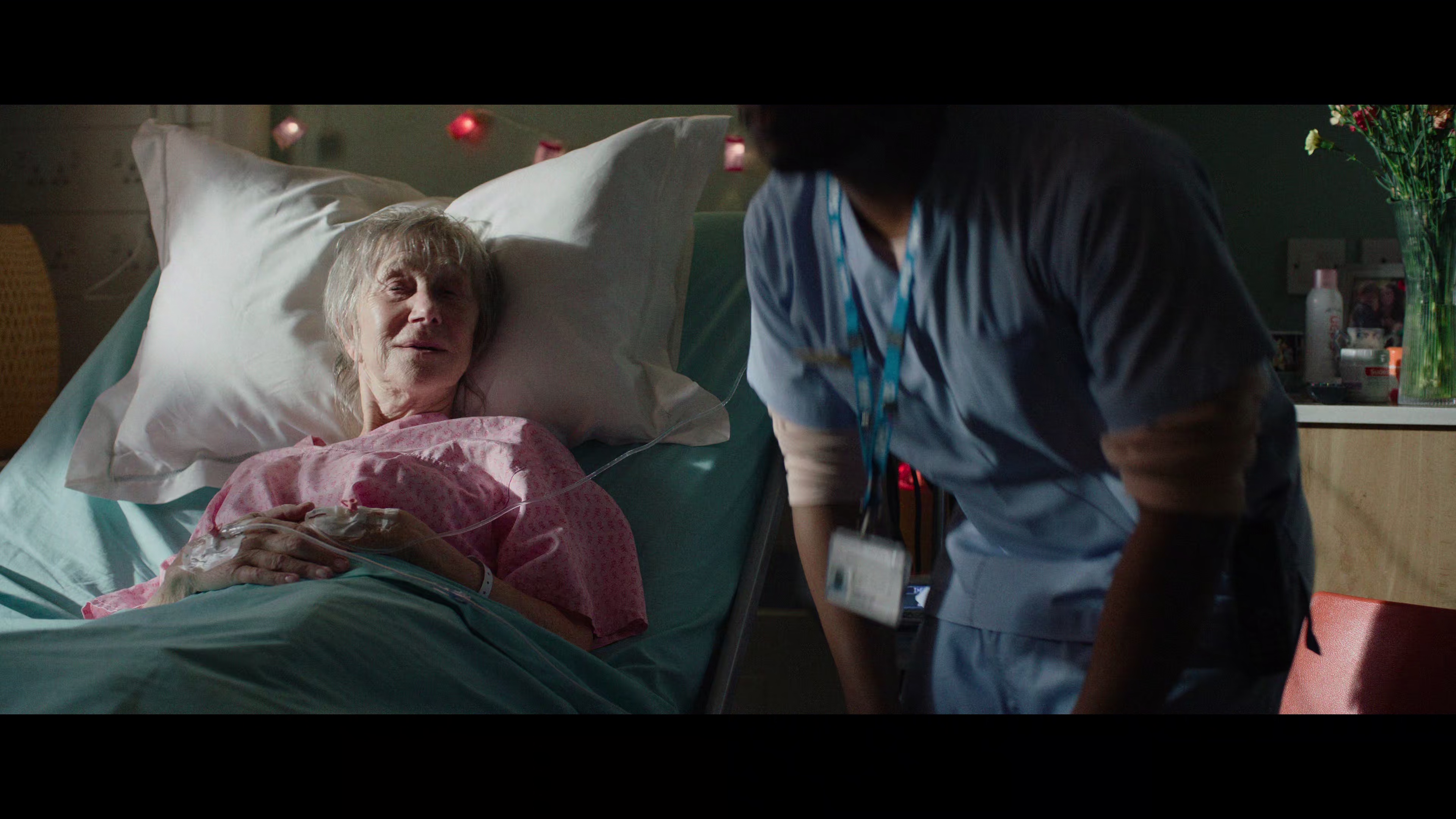 再见琼 [简繁英字幕].Goodbye.June.2025.2160p.NF.WEB-DL.DDP.5.1.Atmos.H.265-DreamHD 14.88GB-4.png