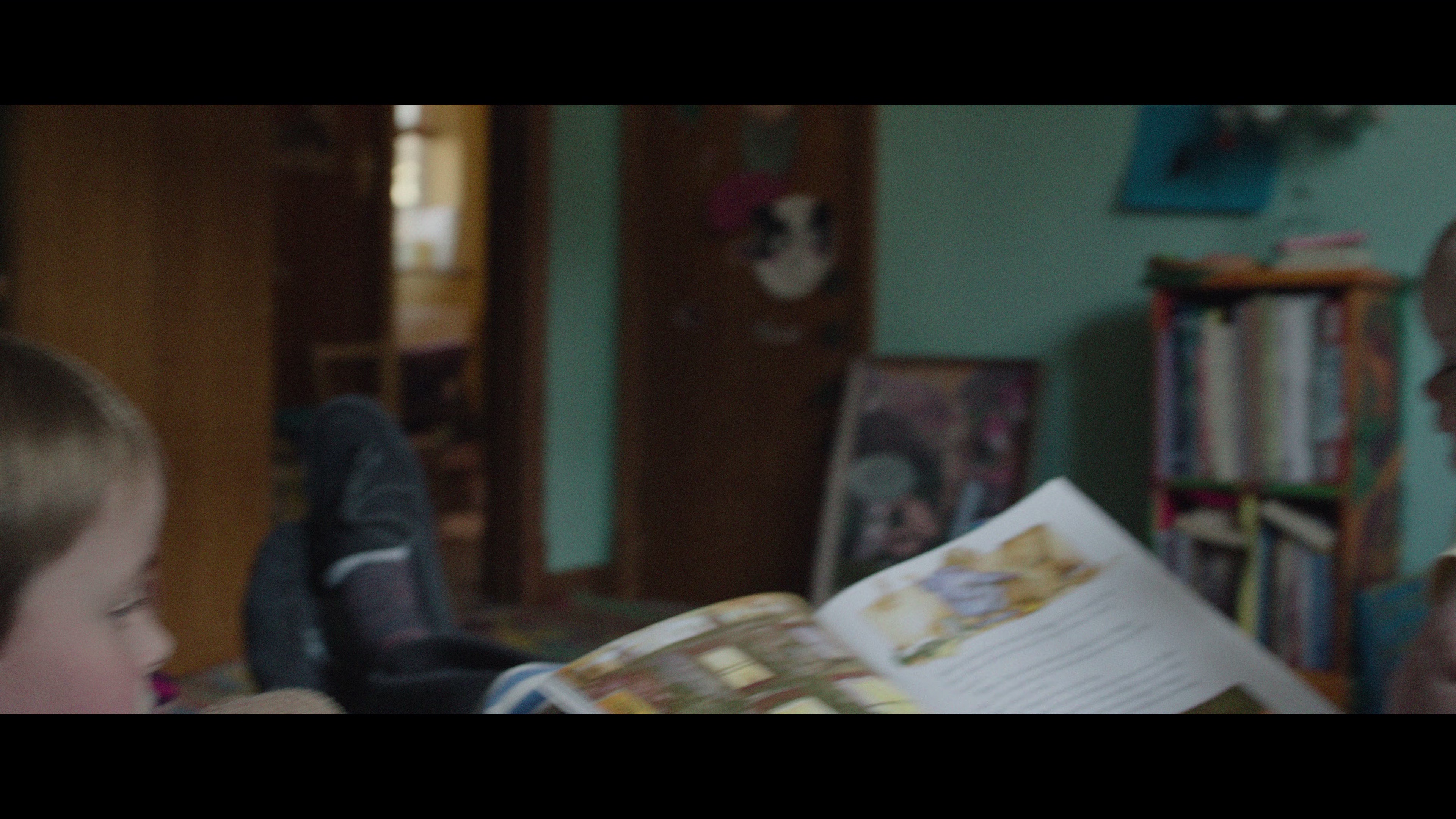 再见琼 [简繁英字幕].Goodbye.June.2025.2160p.NF.WEB-DL.DDP.5.1.Atmos.HDR10.H.265-DreamHD 15.75GB-5.png