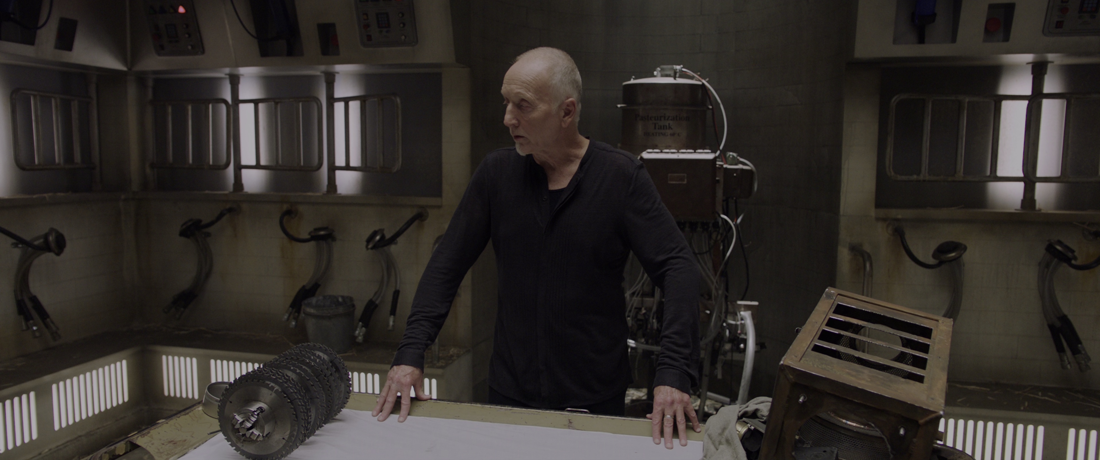 电锯惊魂8：竖锯 [HDR/杜比视界双版本][简繁英字幕].2017.ULTRAHD.2160p.BluRay.DoVi.x265.10bit.Atmos.TrueHD7.1-CTRLHD 28.03GB-6.png