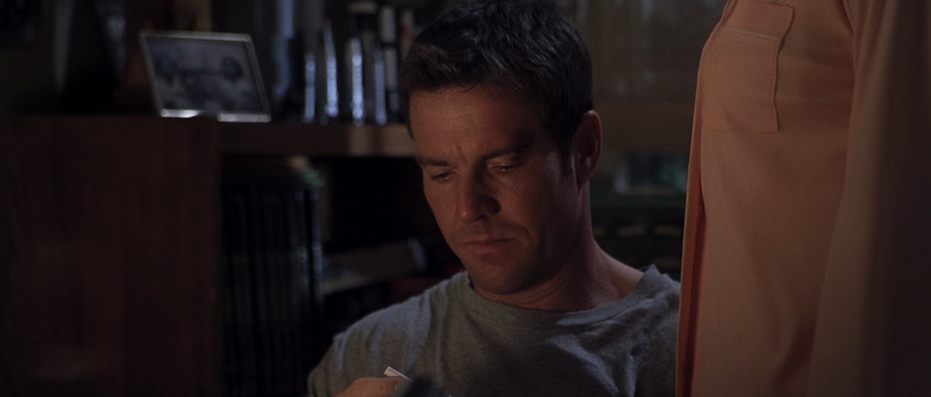 黑洞频率 [简繁英字幕].Frequency.2000.1080p.BluRay.x265.10bit.DTS-QuickIO 6.62GB-7.png