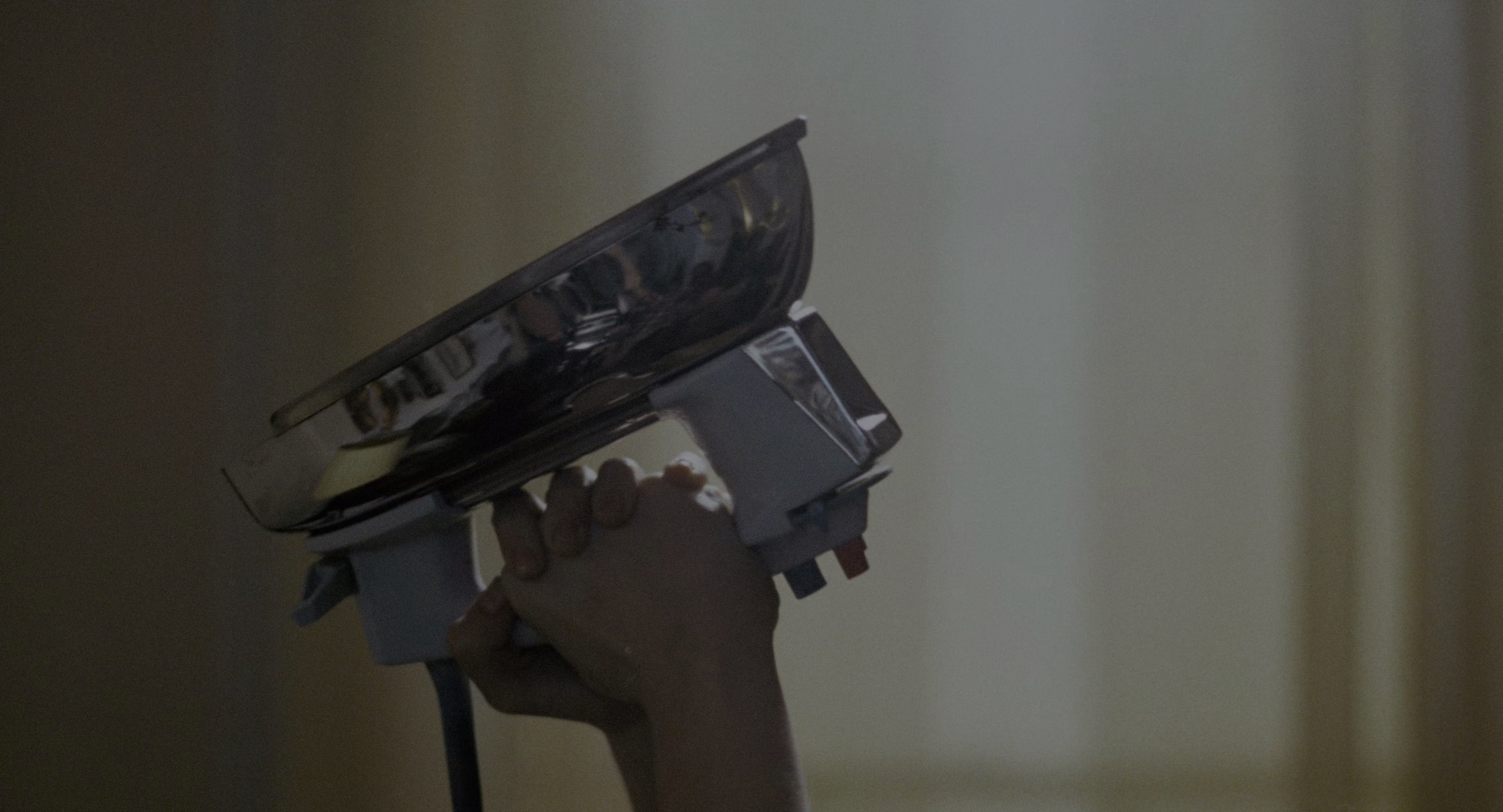 四五口径女郎 [HDR/杜比视界双版本][简繁英字幕].Ms.5.1981.2160p.UHD.BluRay.DV.x265.10bit.LPCM1.0-ParkHD 13.52GB-2.png