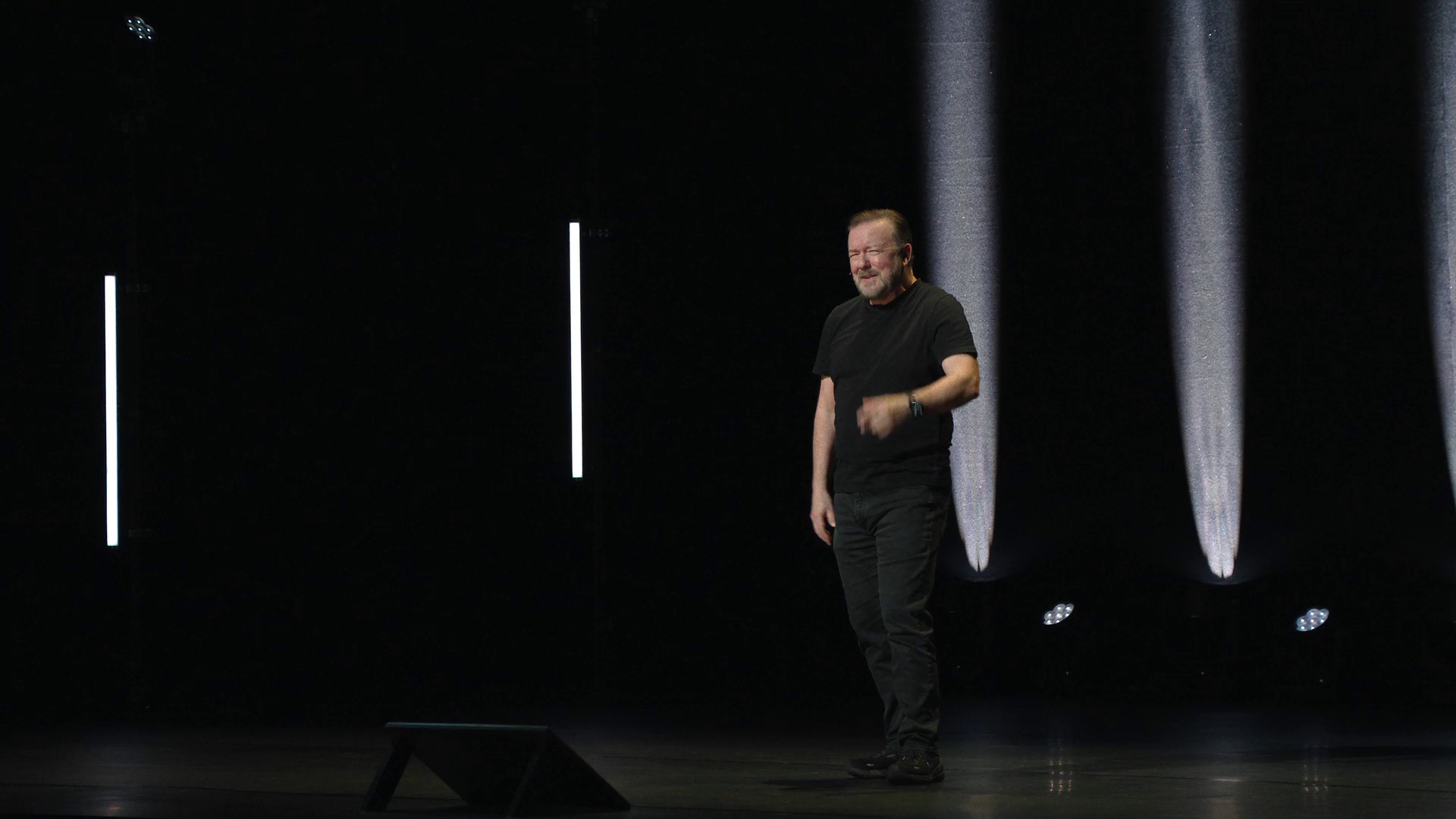 瑞奇·热维斯：人生苦短 [简繁英字幕].Ricky.Gervais.Mortality.2025.1080p.NF.WEB-DL.DDP5.1.Atmos.H264-PandaQT 2.39GB-6.png