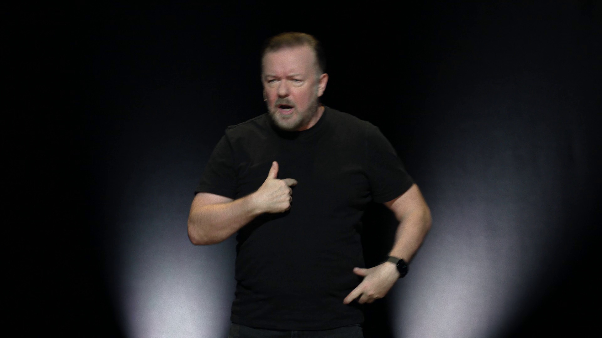 瑞奇·热维斯：人生苦短 [简繁英字幕].Ricky.Gervais.Mortality.2025.2160p.NF.WEB-DL.DDP5.1.Atmos.H.265-PandaQT 7.53GB-5.png