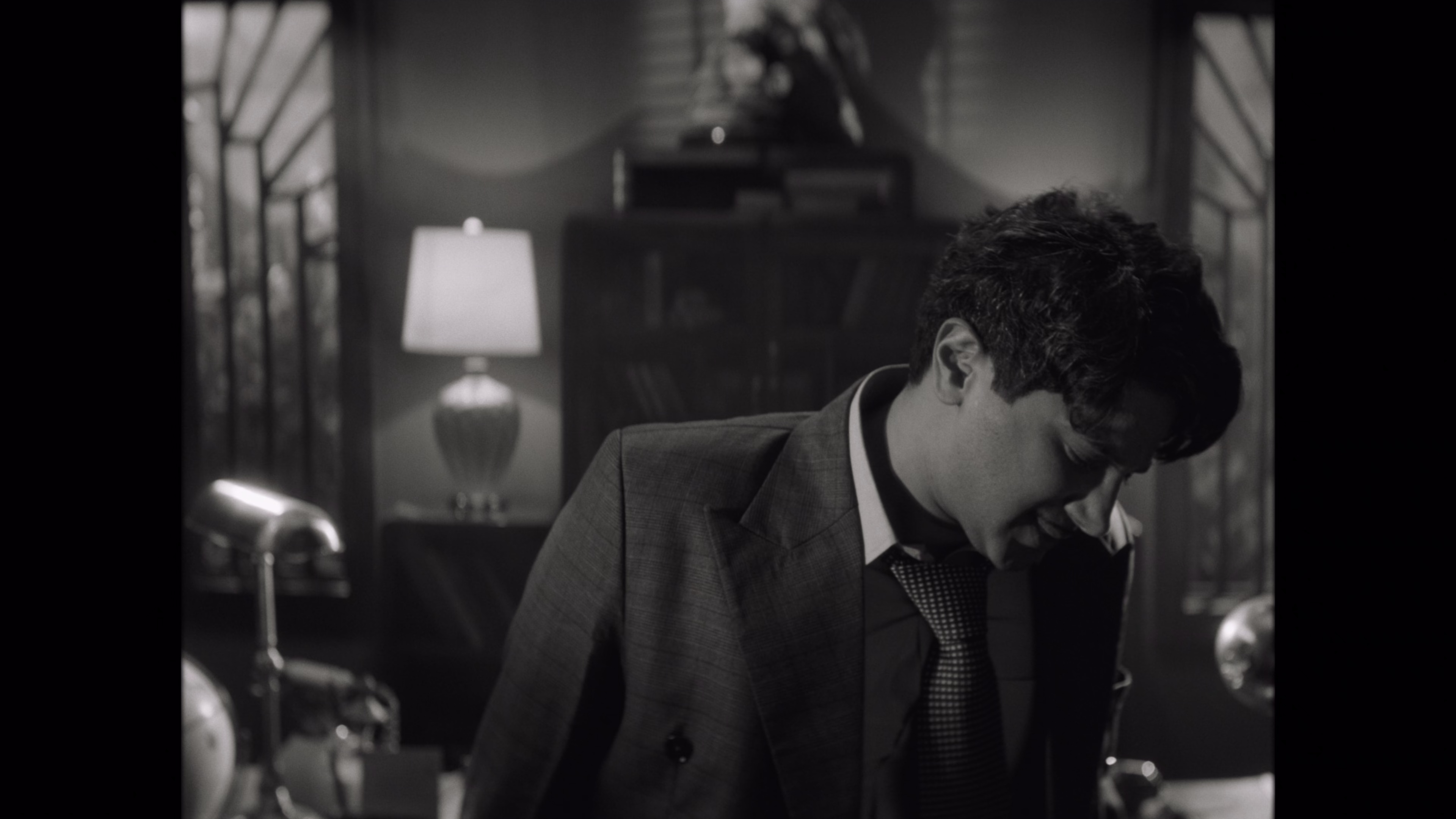 Kaantha [无字片源].Kaantha.2025.2160p.NF.WEB-DL.DDP5.1.Atmos.H.265-PandaQT 13.00GB-2.png