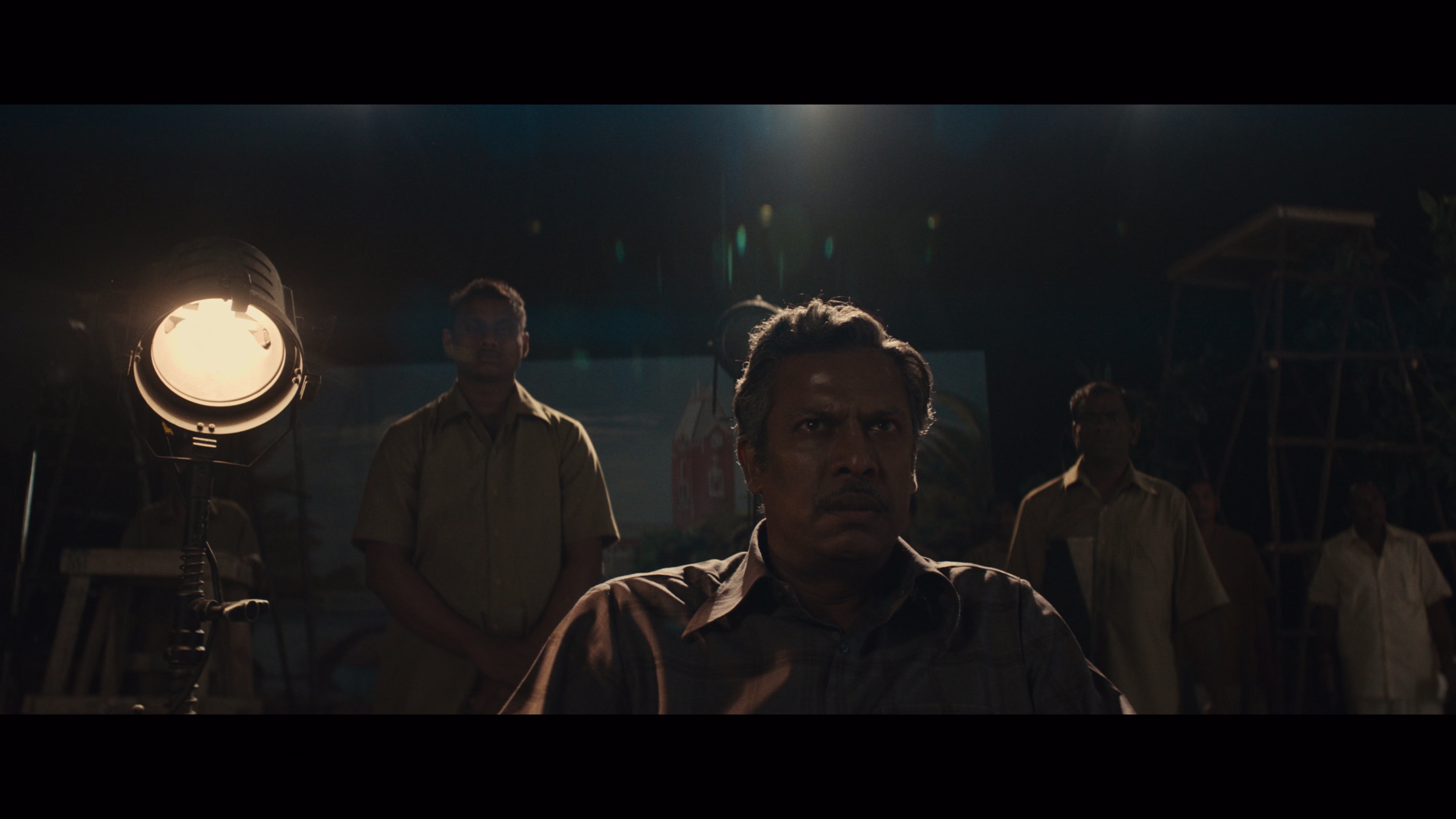 Kaantha [无字片源].Kaantha.2025.2160p.NF.WEB-DL.DDP5.1.Atmos.H.265-PandaQT 13.00GB-4.png